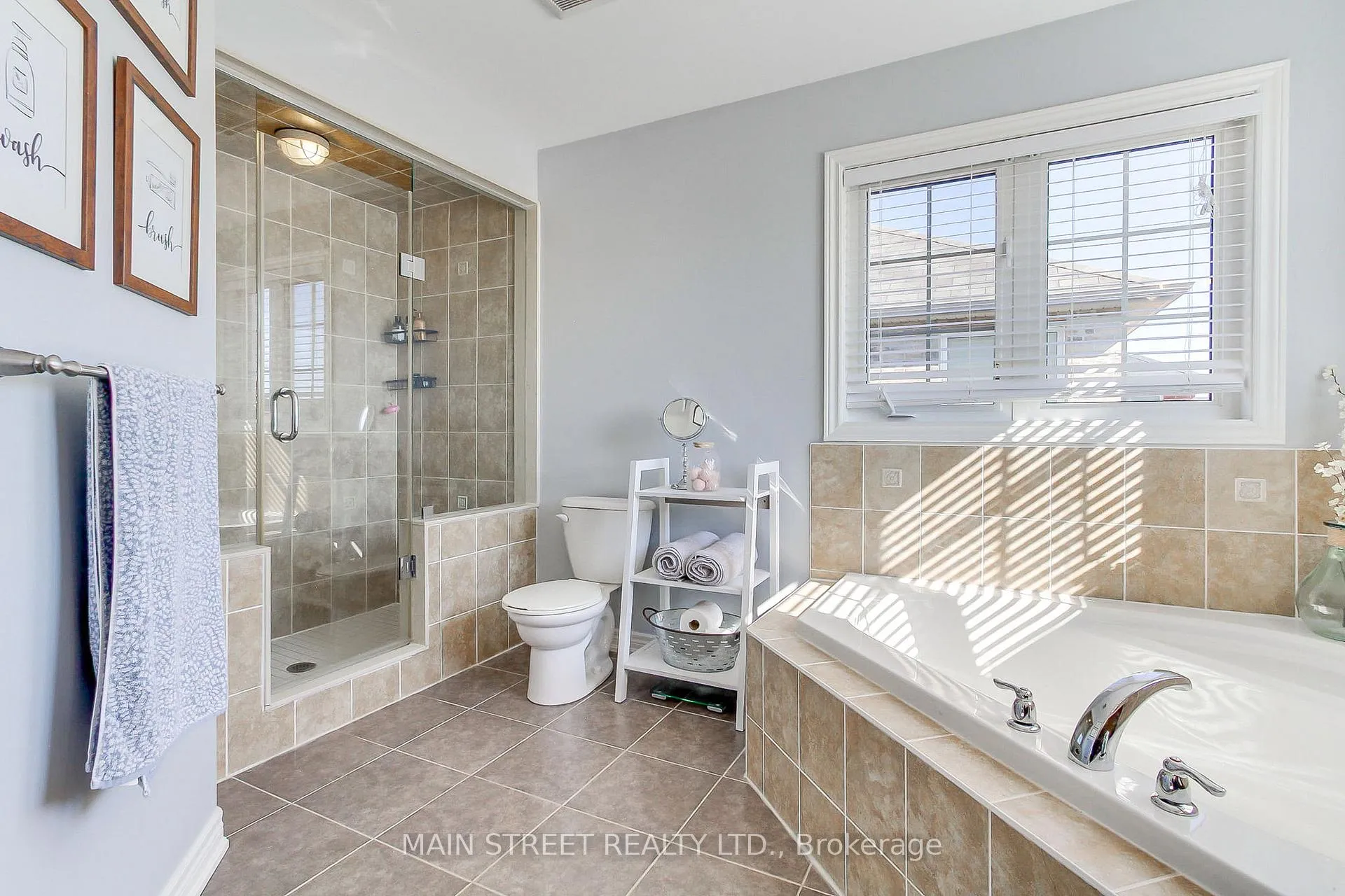 Photo 31 of 123 Laurendale Avenue, Georgina, Keswick South — HOMEH