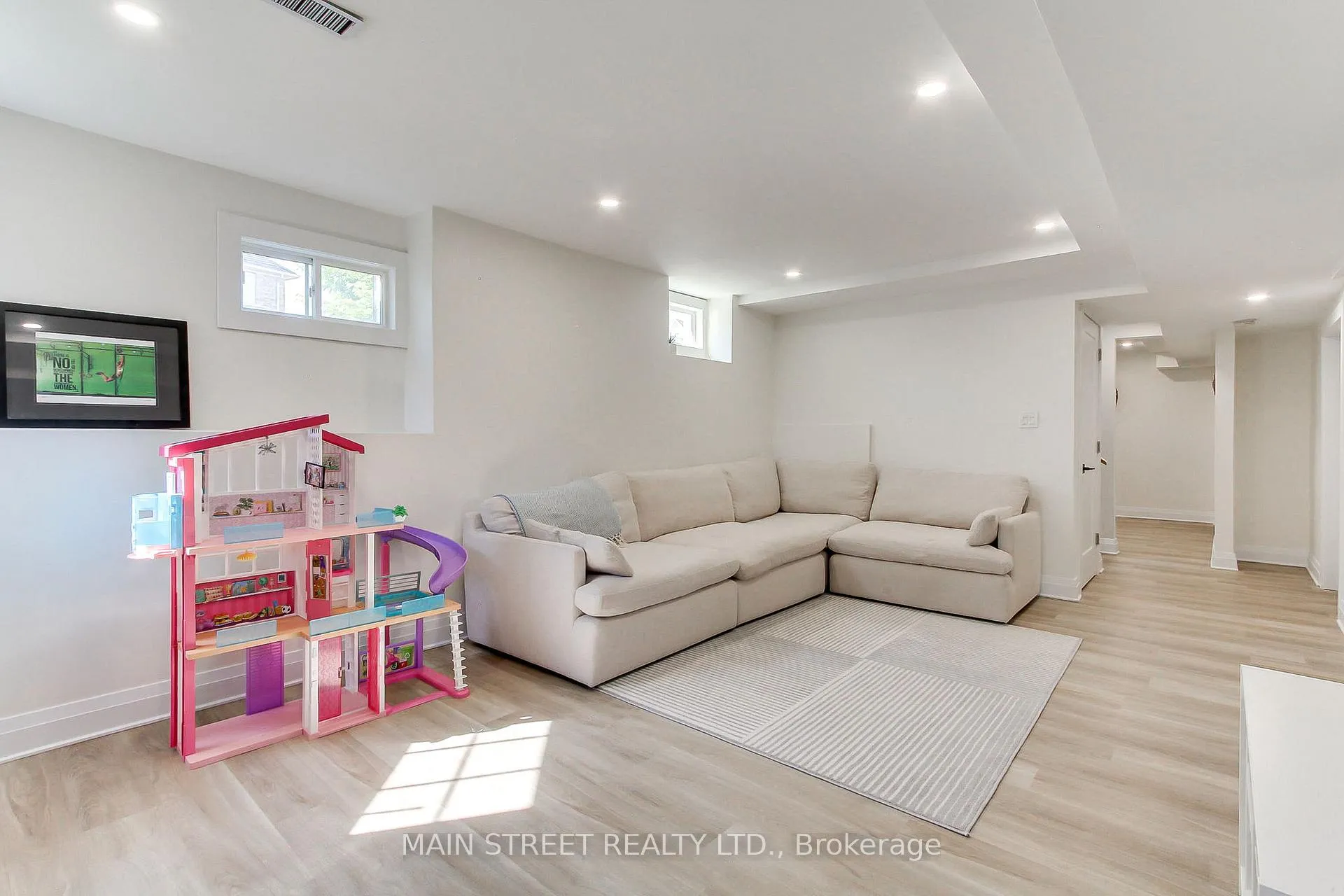 Photo 40 of 123 Laurendale Avenue, Georgina, Keswick South — HOMEH