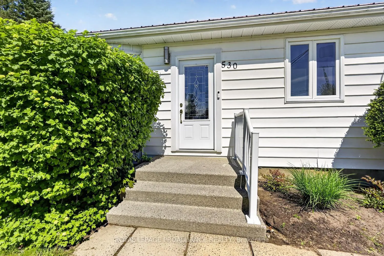 Photo 8 of 530 Gill Street N, Edwardsburgh/Cardinal, Town of Cardinal — HOMEH