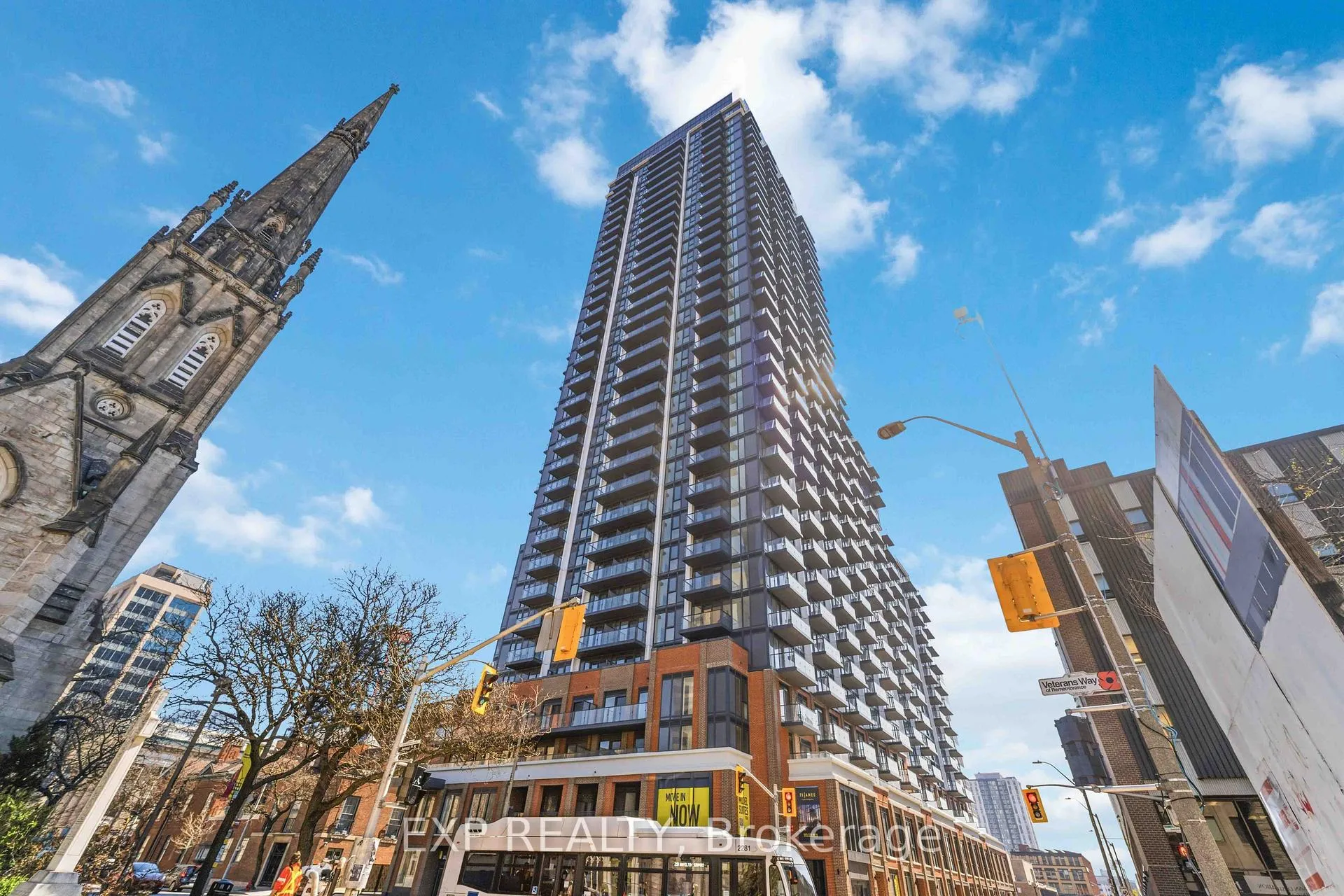Front of Unit 1522, 75 James Street S