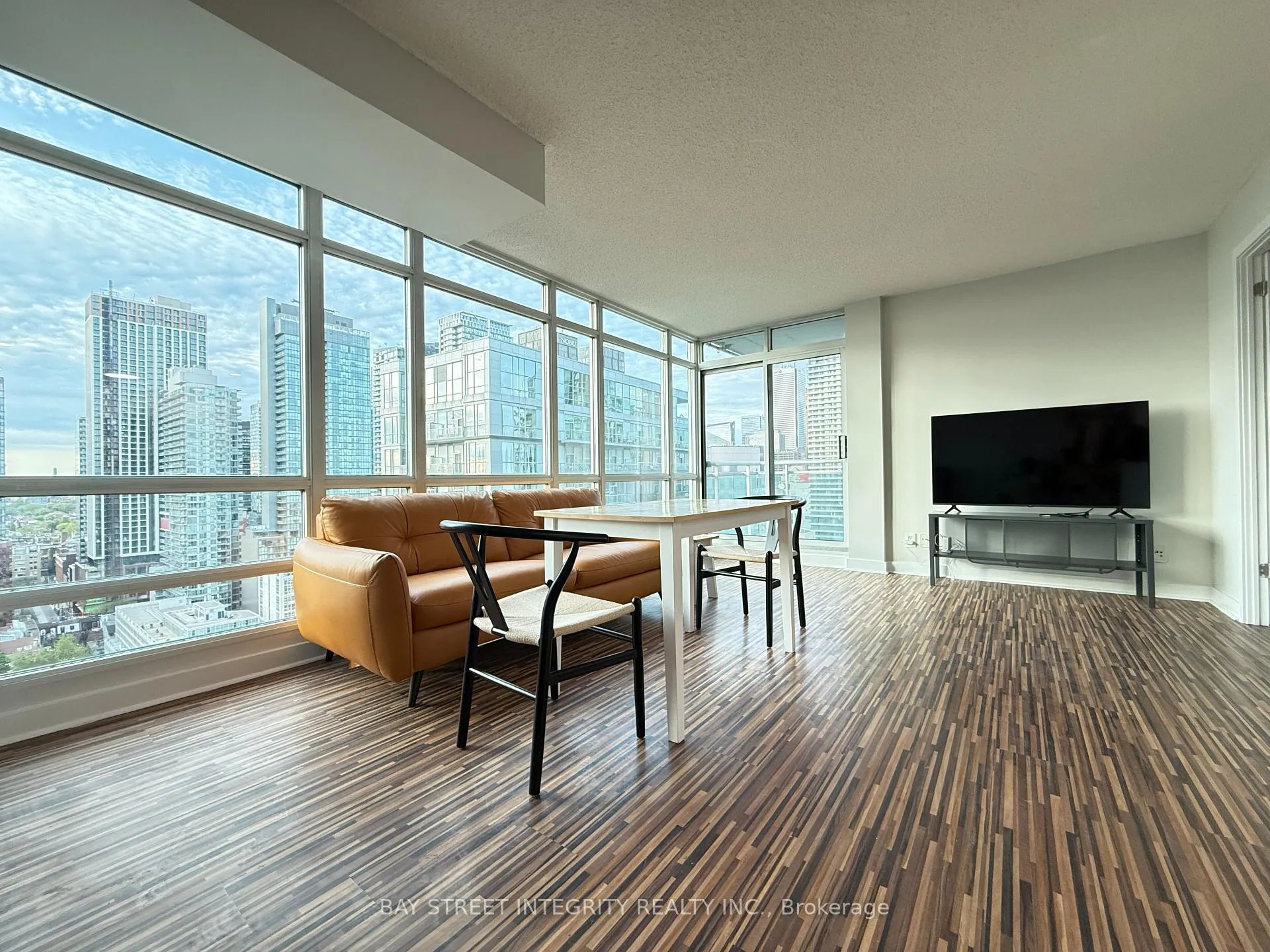 Photo 2 of Unit 3003, 381 Front Street, Toronto, Waterfront Communities — HOMEH