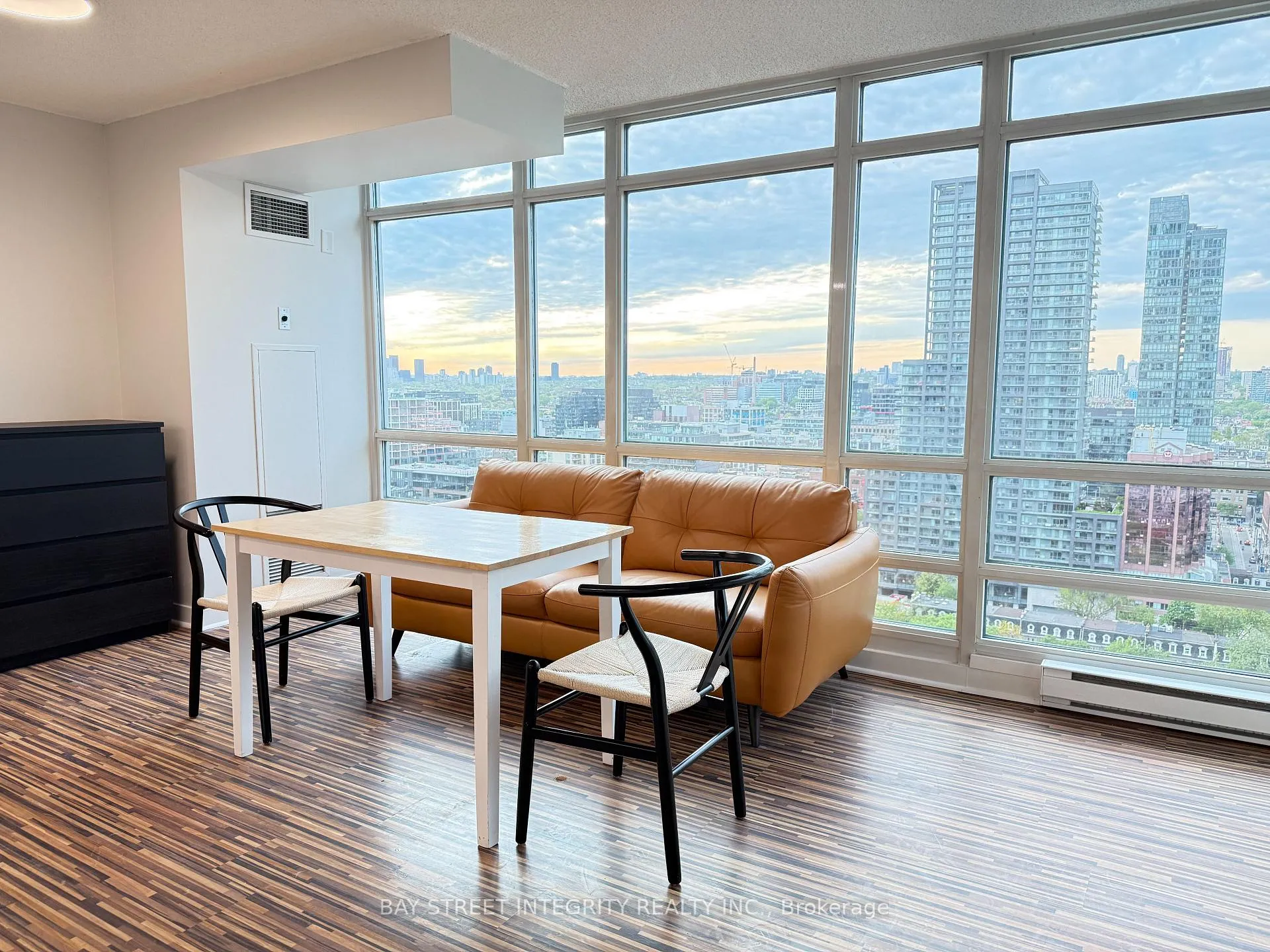Photo 3 of Unit 3003, 381 Front Street, Toronto, Waterfront Communities — HOMEH
