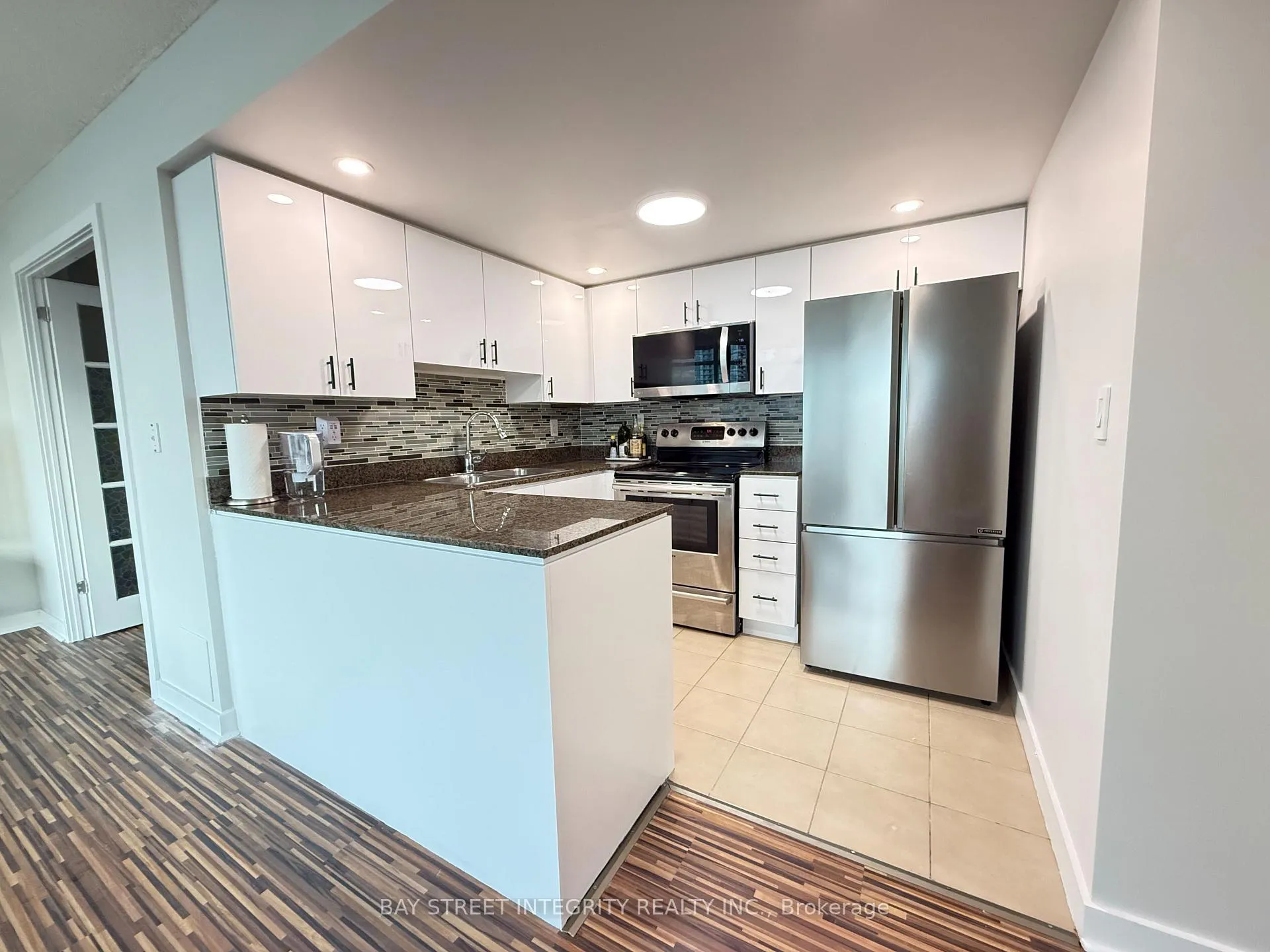 Photo 4 of Unit 3003, 381 Front Street, Toronto, Waterfront Communities — HOMEH