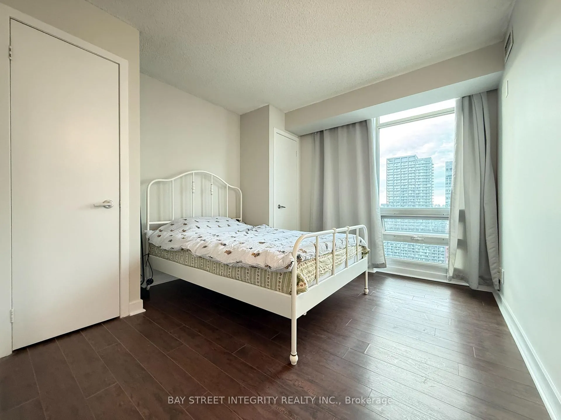 Photo 6 of Unit 3003, 381 Front Street, Toronto, Waterfront Communities — HOMEH