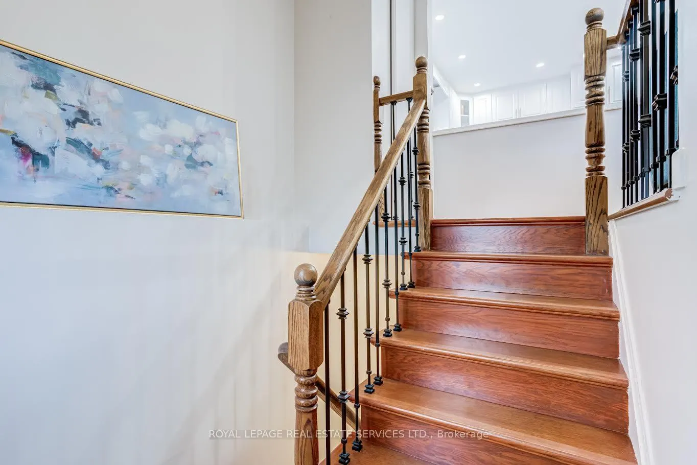 Photo 5 of 195 Cullum Court, Burlington, Bayview — HOMEH