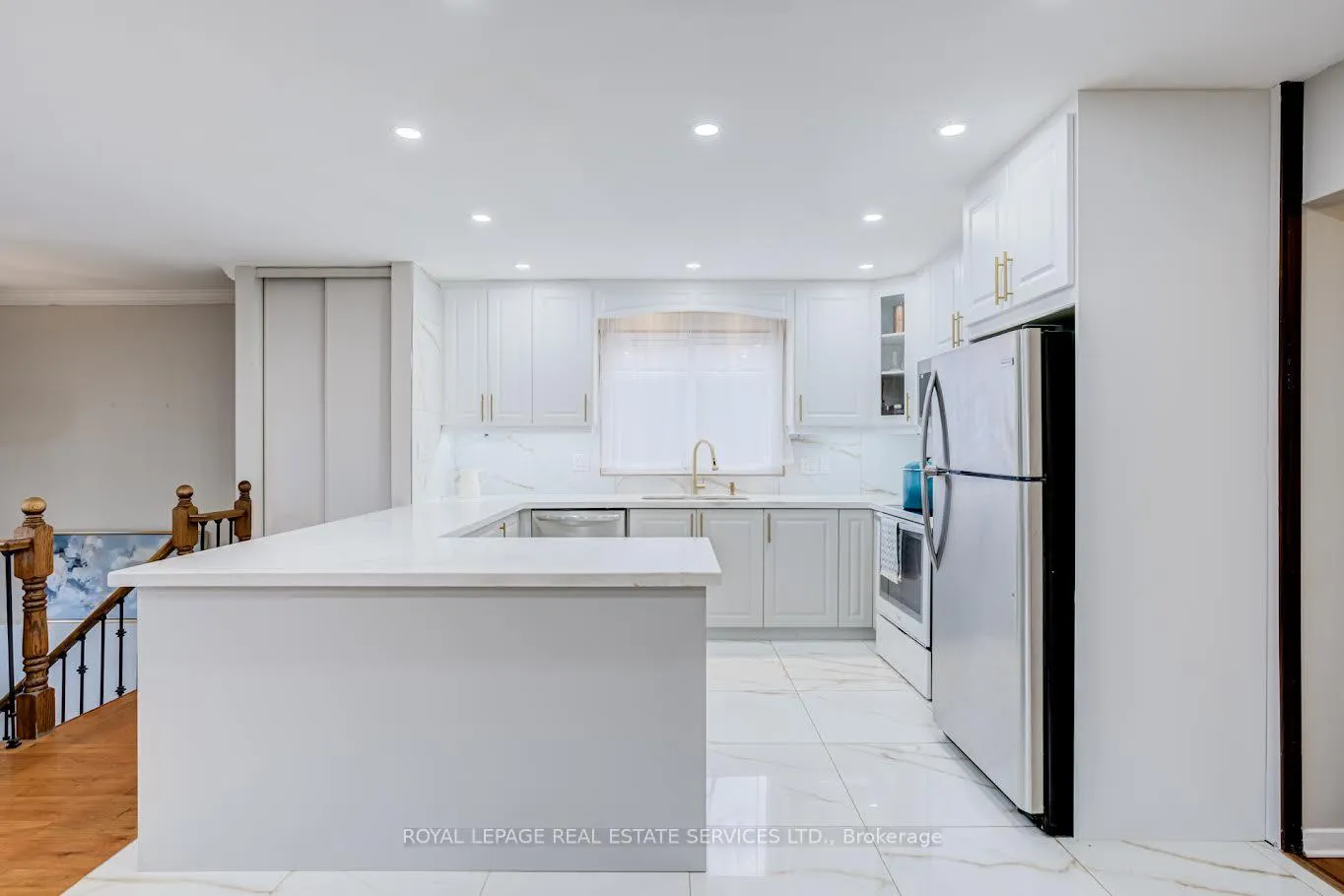 Photo 7 of 195 Cullum Court, Burlington, Bayview — HOMEH