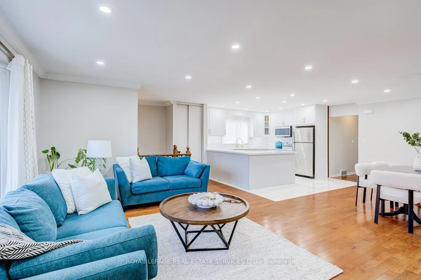 Photo 12 of 195 Cullum Court, Burlington, Bayview — HOMEH