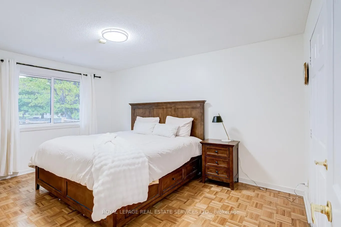 Photo 20 of 195 Cullum Court, Burlington, Bayview — HOMEH