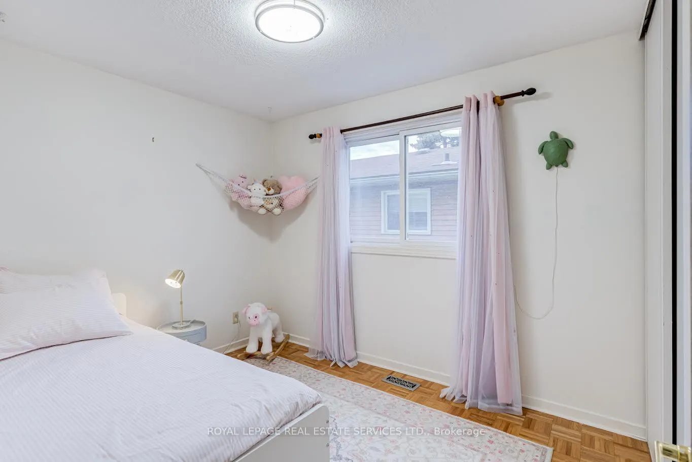 Photo 24 of 195 Cullum Court, Burlington, Bayview — HOMEH