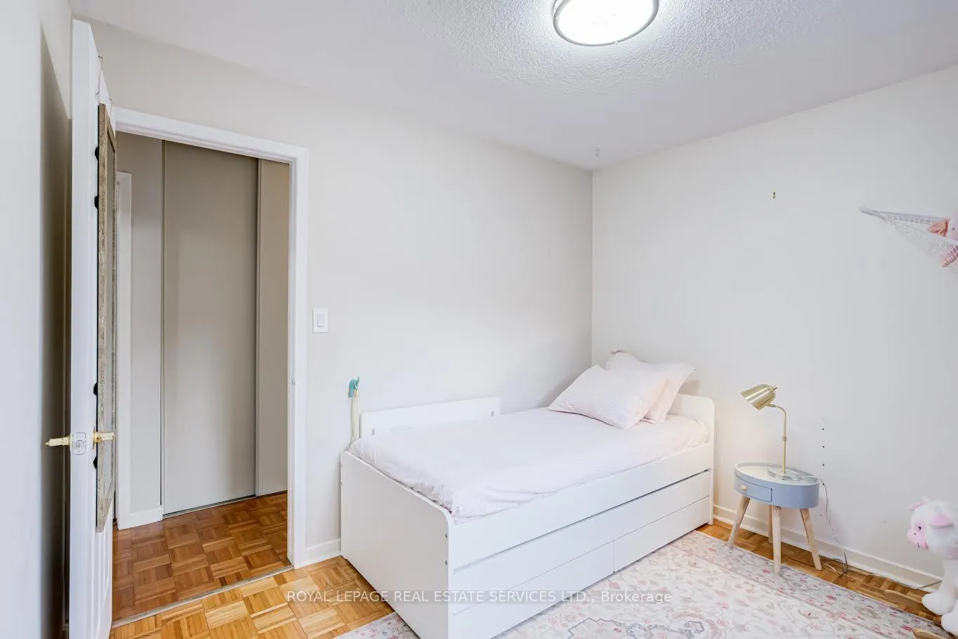 Photo 26 of 195 Cullum Court, Burlington, Bayview — HOMEH