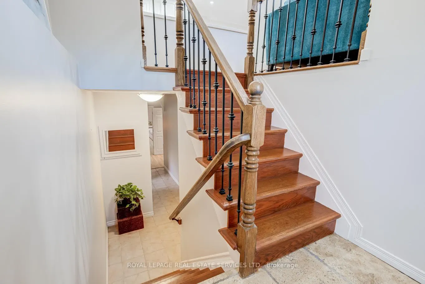 Photo 27 of 195 Cullum Court, Burlington, Bayview — HOMEH