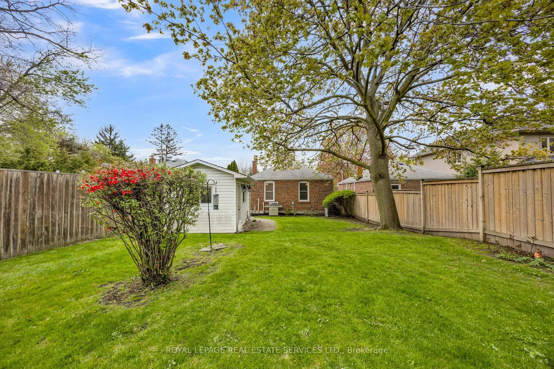 Photo 12 of 64 Nesbitt Drive, Toronto, Leaside — HOMEH