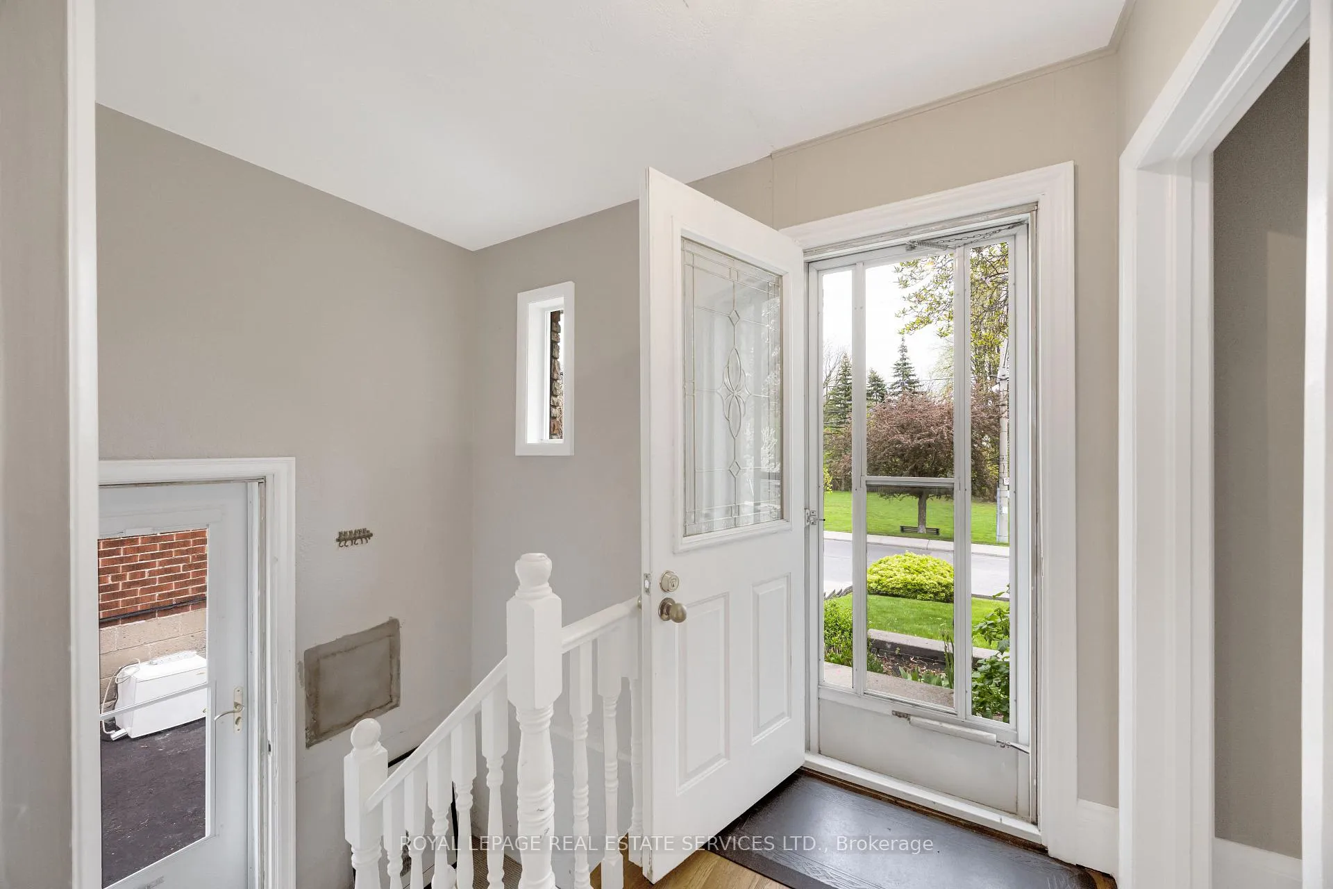 Photo 14 of 64 Nesbitt Drive, Toronto, Leaside — HOMEH