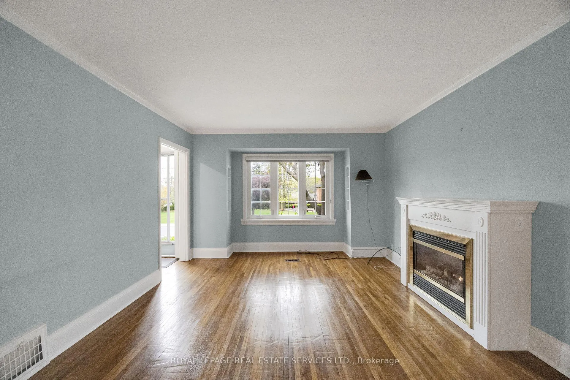 Photo 28 of 64 Nesbitt Drive, Toronto, Leaside — HOMEH