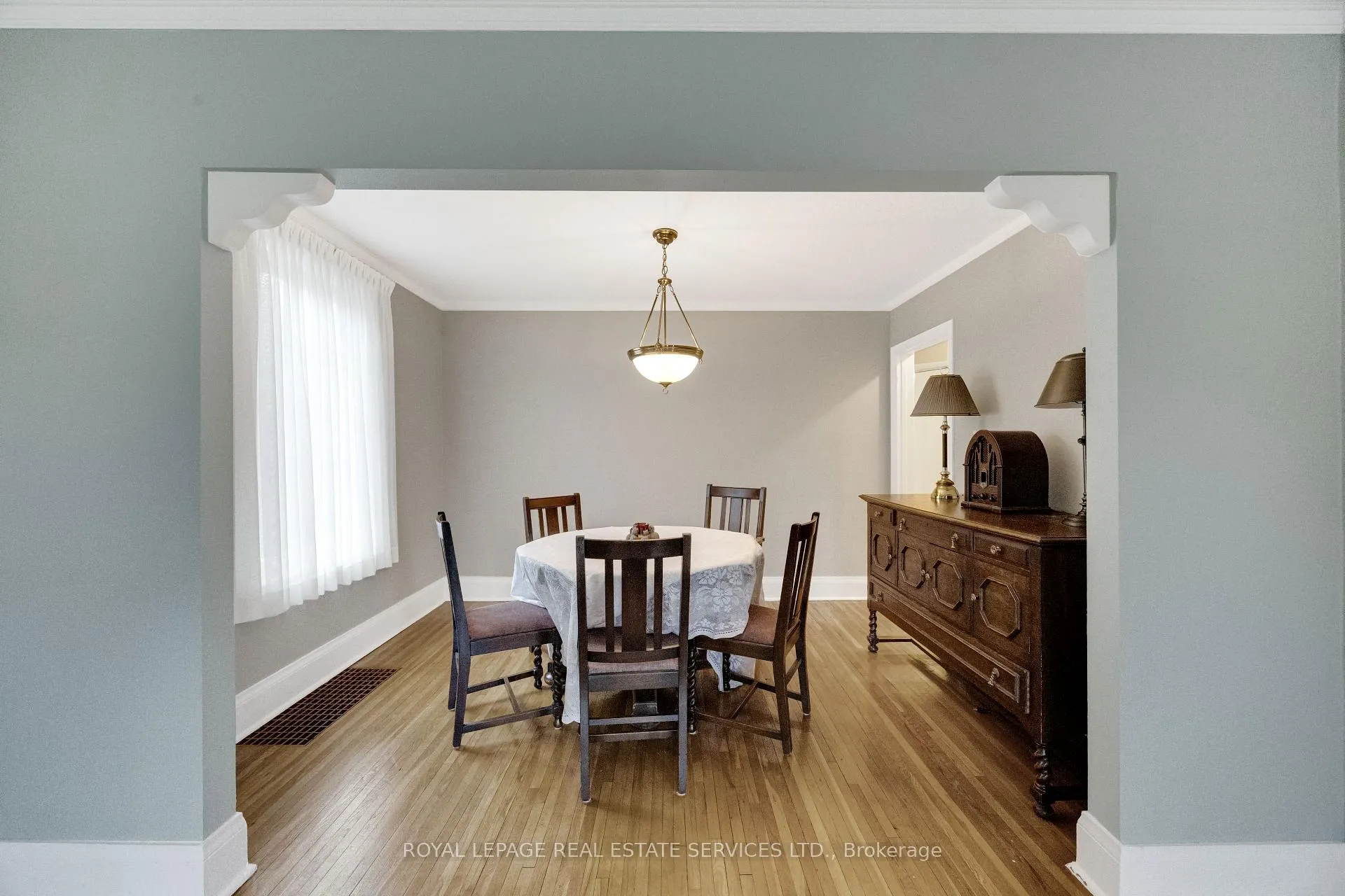 Photo 30 of 64 Nesbitt Drive, Toronto, Leaside — HOMEH