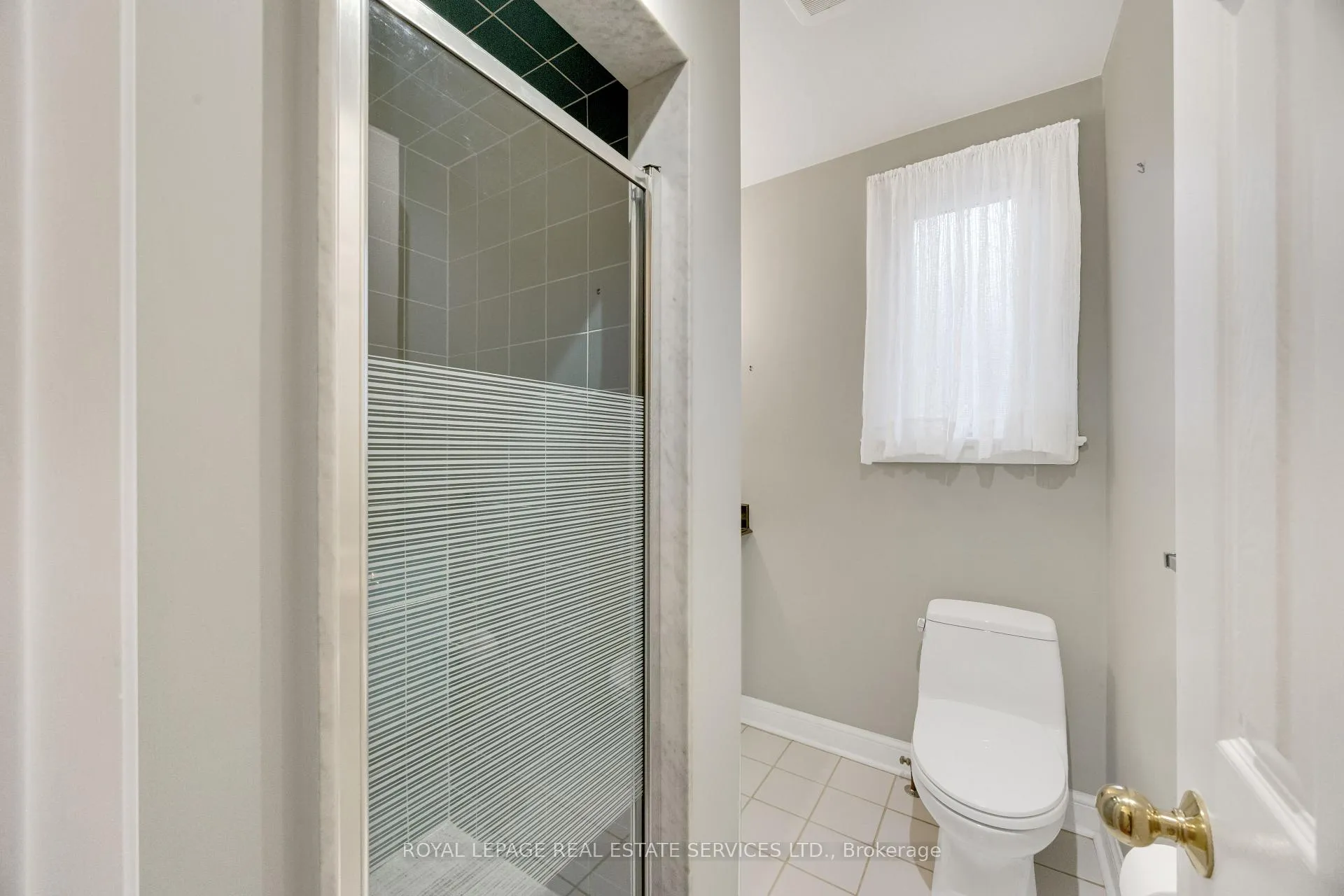 Photo 35 of 64 Nesbitt Drive, Toronto, Leaside — HOMEH