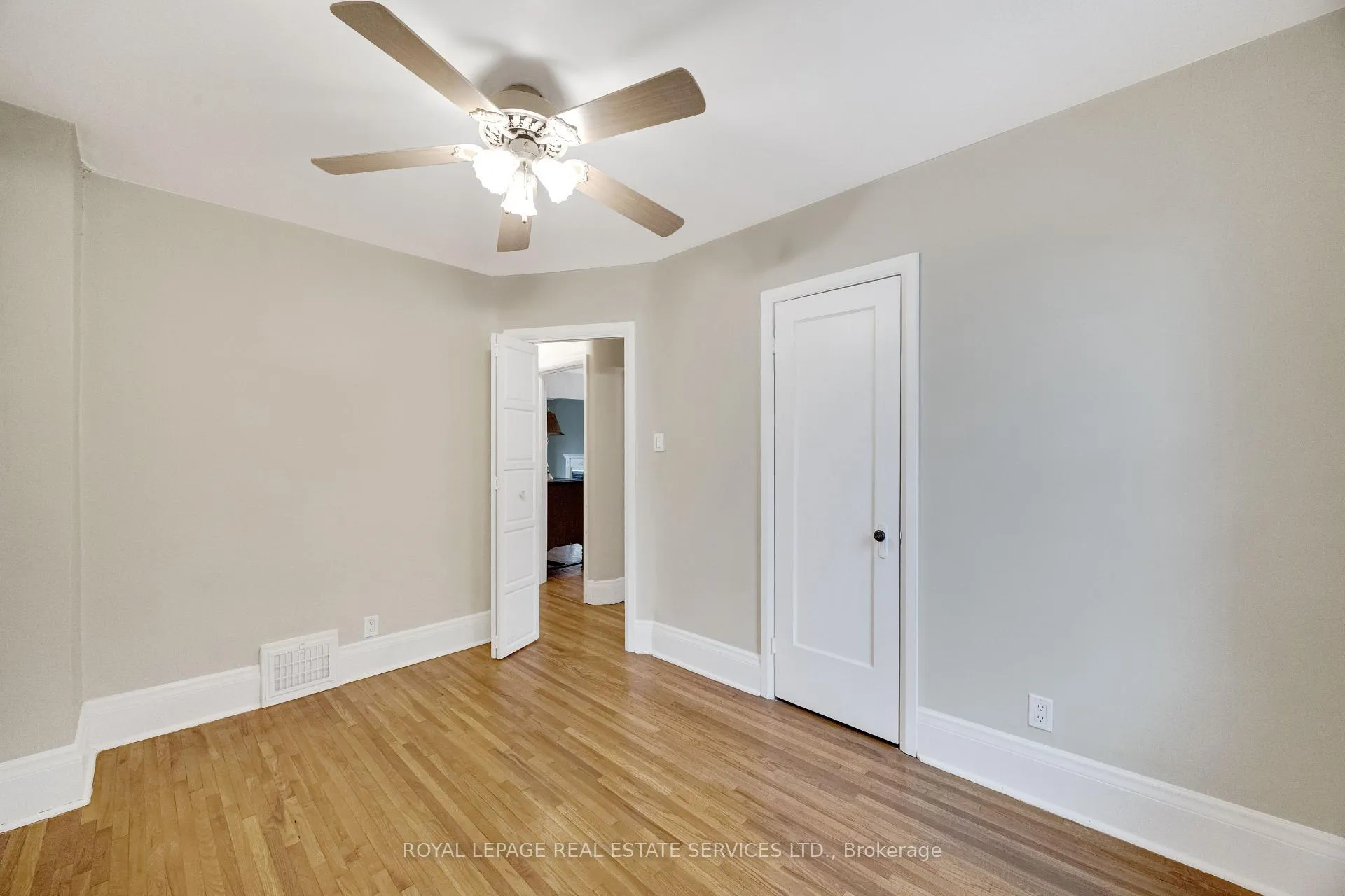Photo 37 of 64 Nesbitt Drive, Toronto, Leaside — HOMEH