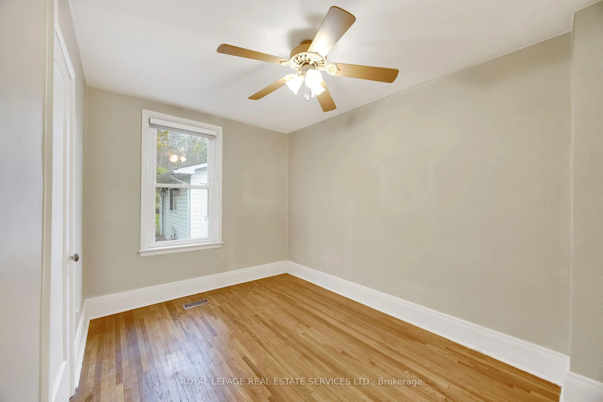 Photo 38 of 64 Nesbitt Drive, Toronto, Leaside — HOMEH