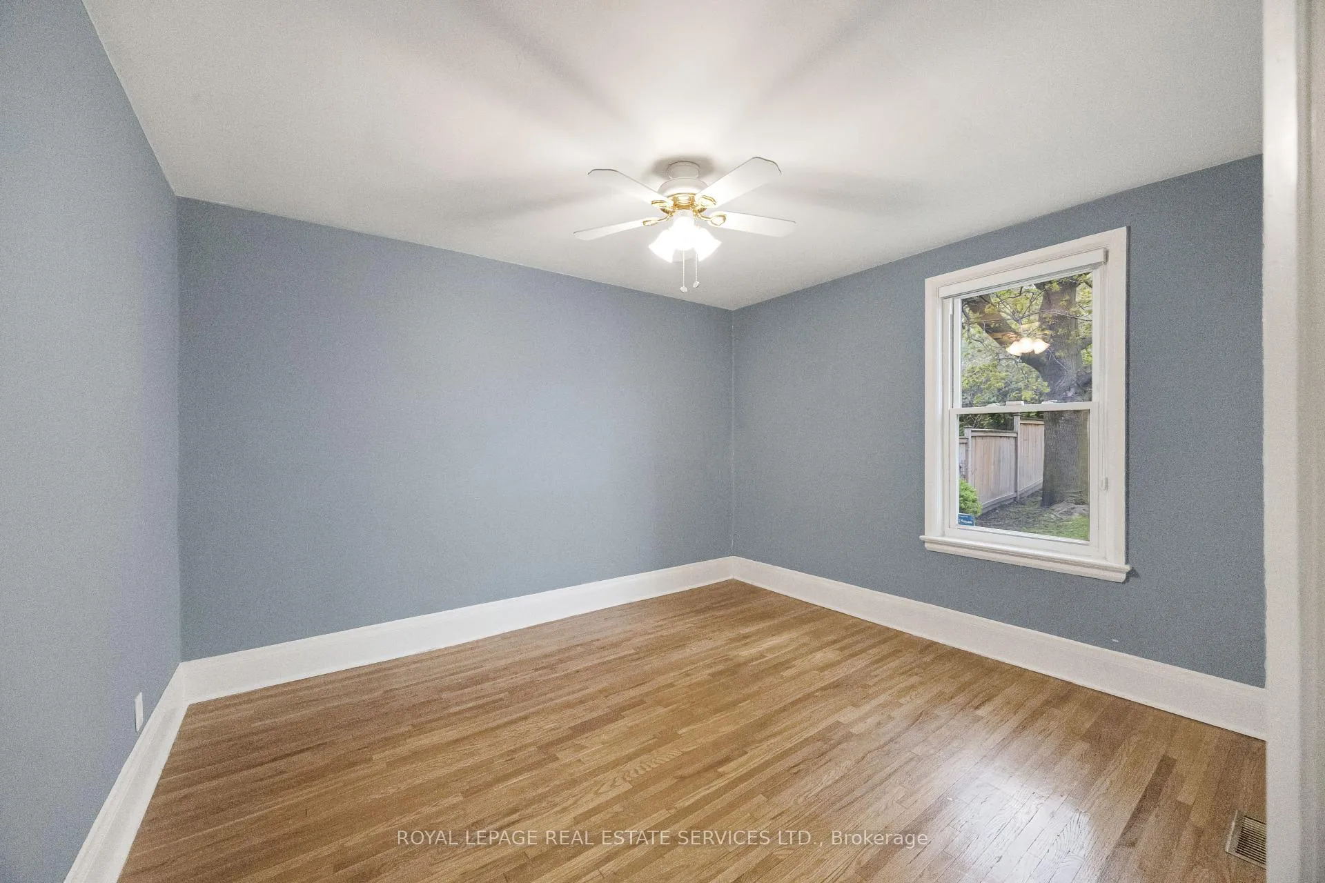 Photo 40 of 64 Nesbitt Drive, Toronto, Leaside — HOMEH