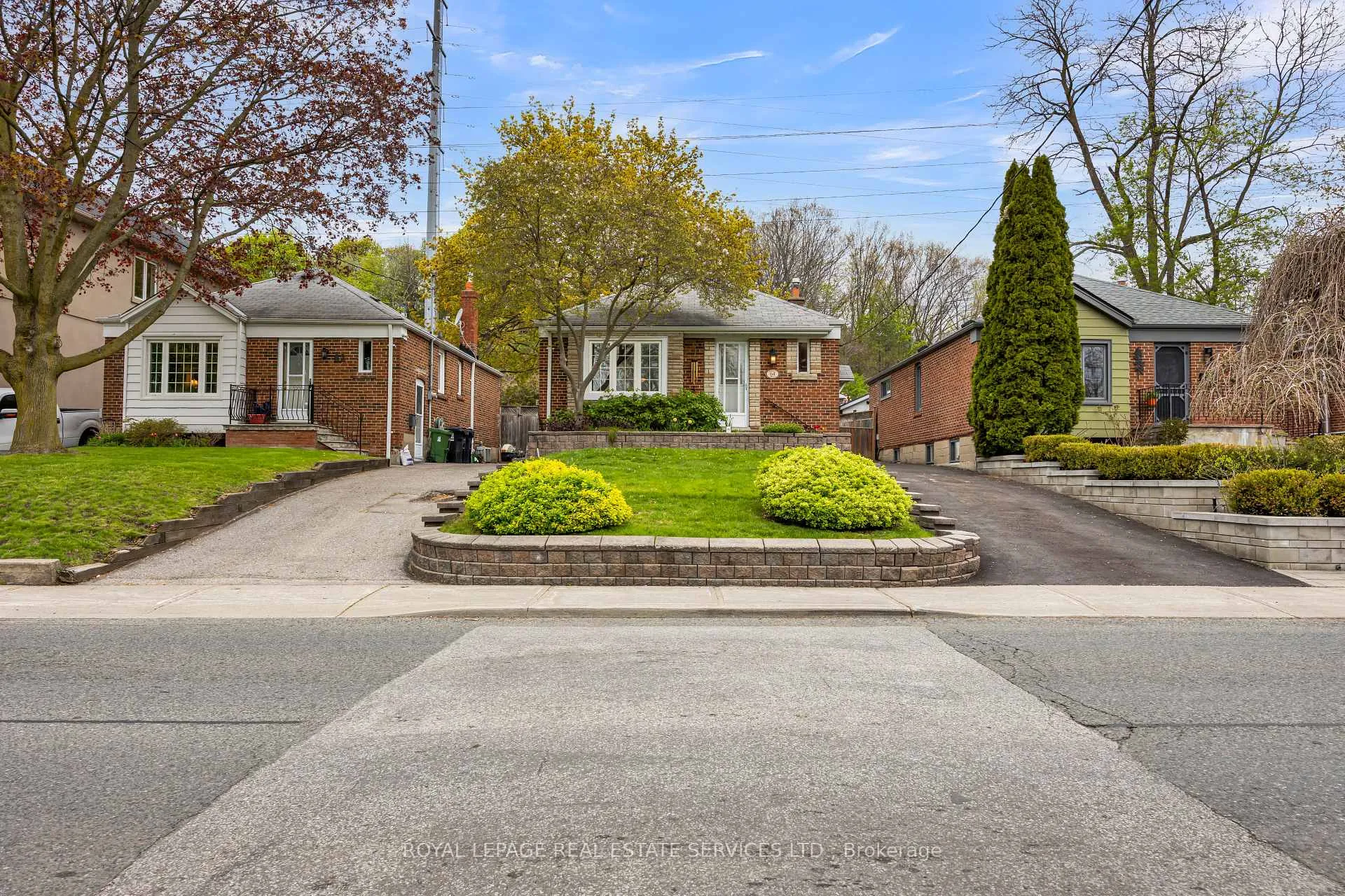 Photo 41 of 64 Nesbitt Drive, Toronto, Leaside — HOMEH