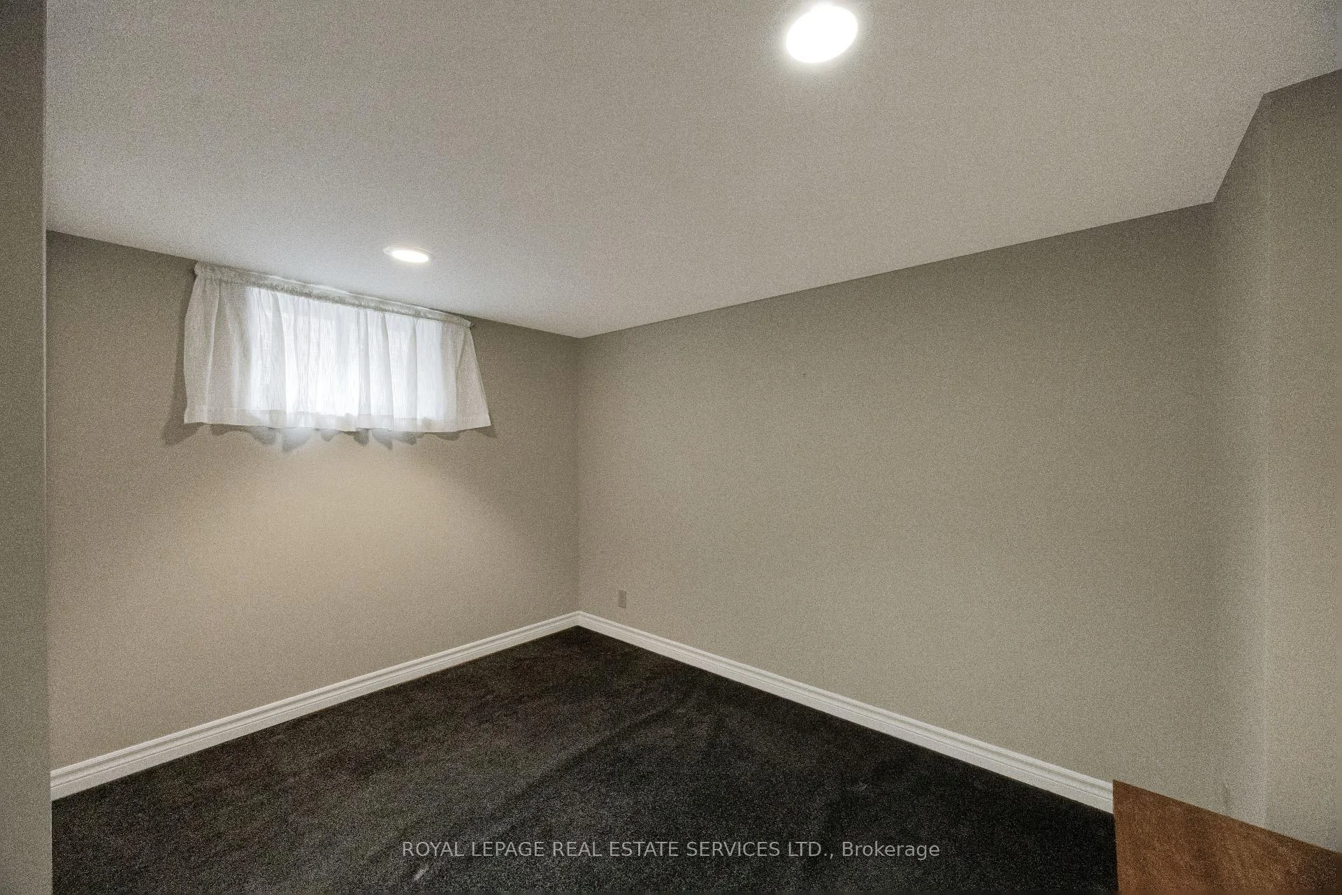 Photo 19 of 64 Nesbitt Drive, Toronto, Leaside — HOMEH