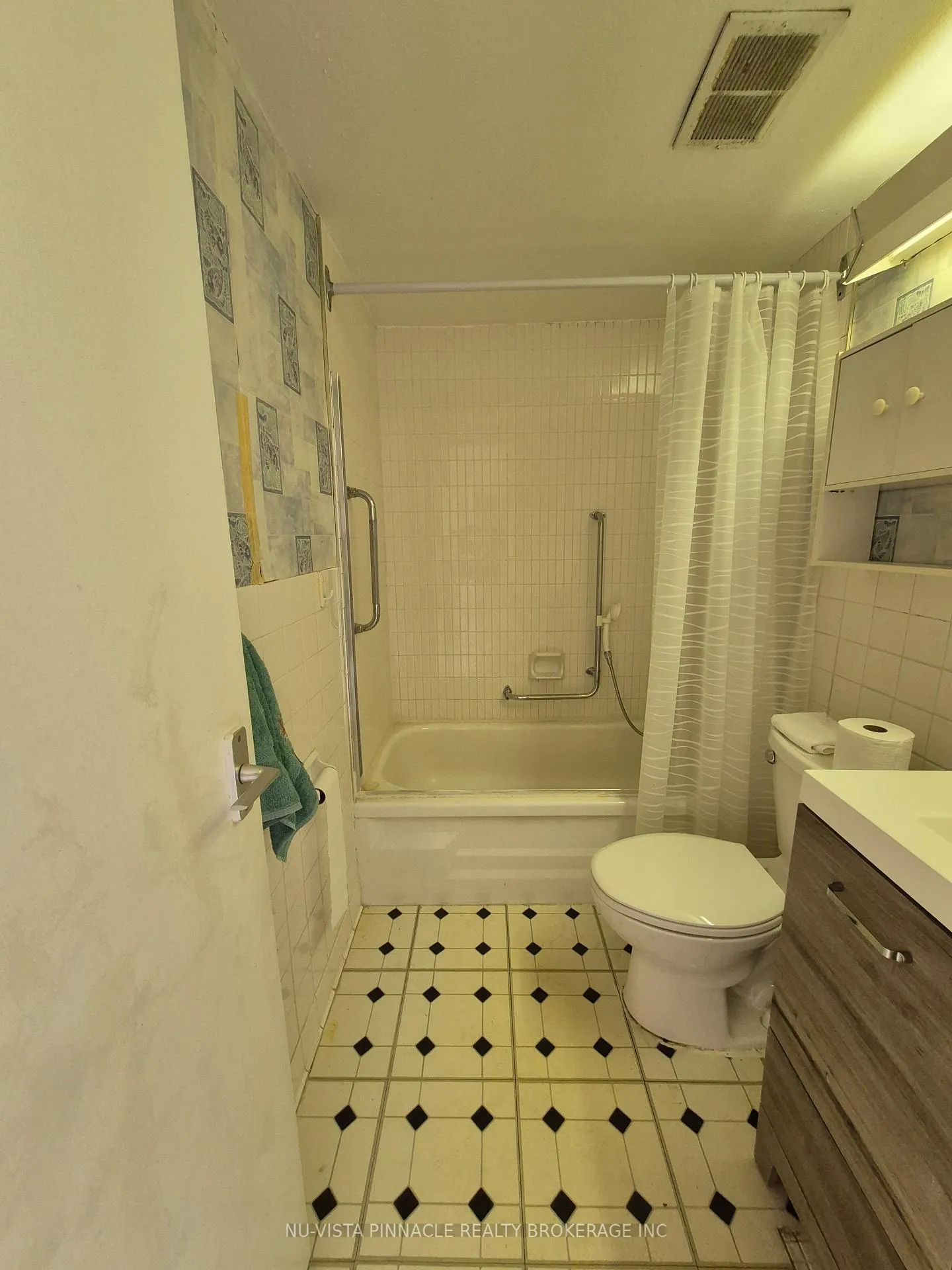 Photo 9 of Unit 612, 1 Massey Square, Toronto, Crescent Town — HOMEH