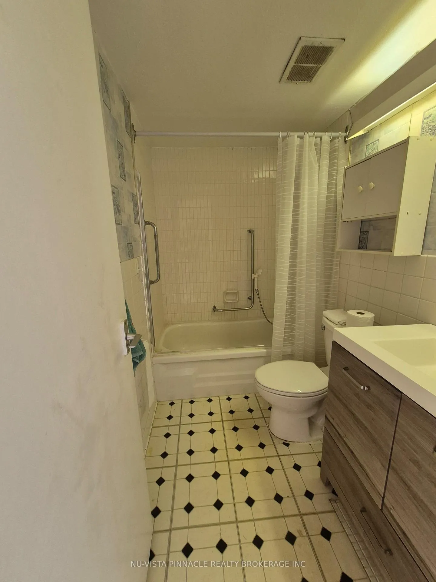 Photo 12 of Unit 612, 1 Massey Square, Toronto, Crescent Town — HOMEH