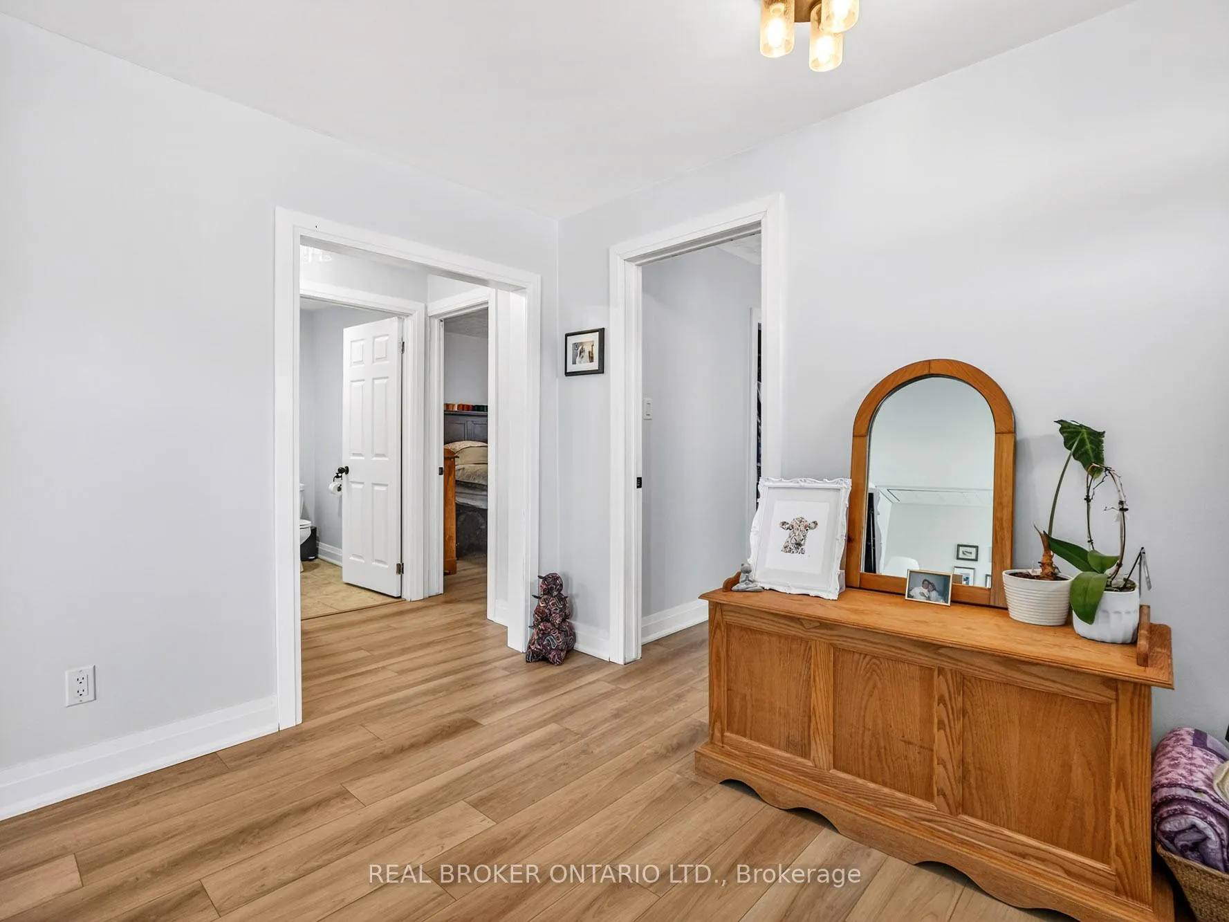 Photo 10 of 31 Beech Street, Port Colborne, Main Street — HOMEH