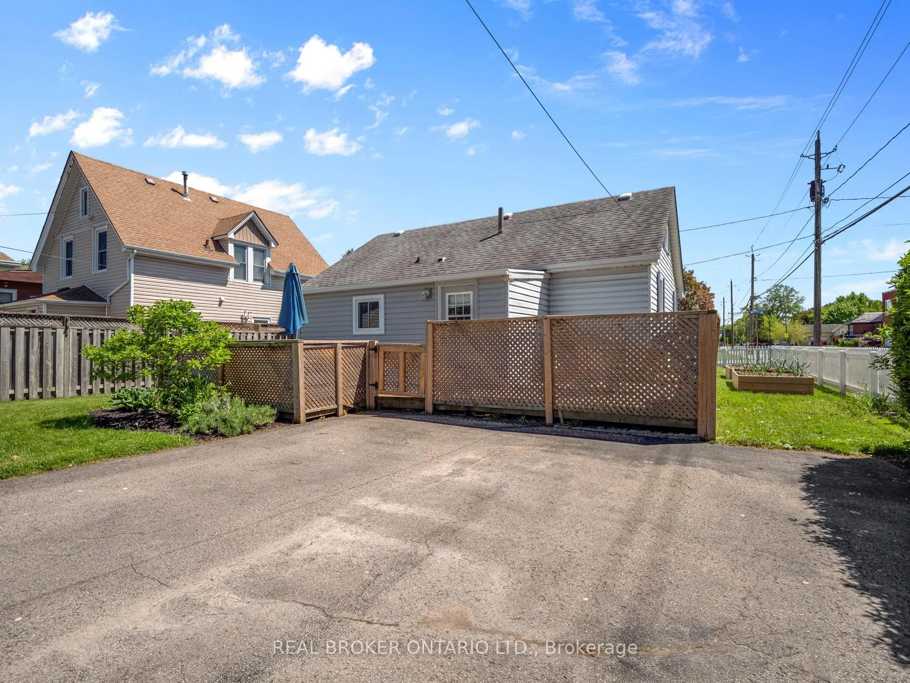Photo 28 of 31 Beech Street, Port Colborne, Main Street — HOMEH