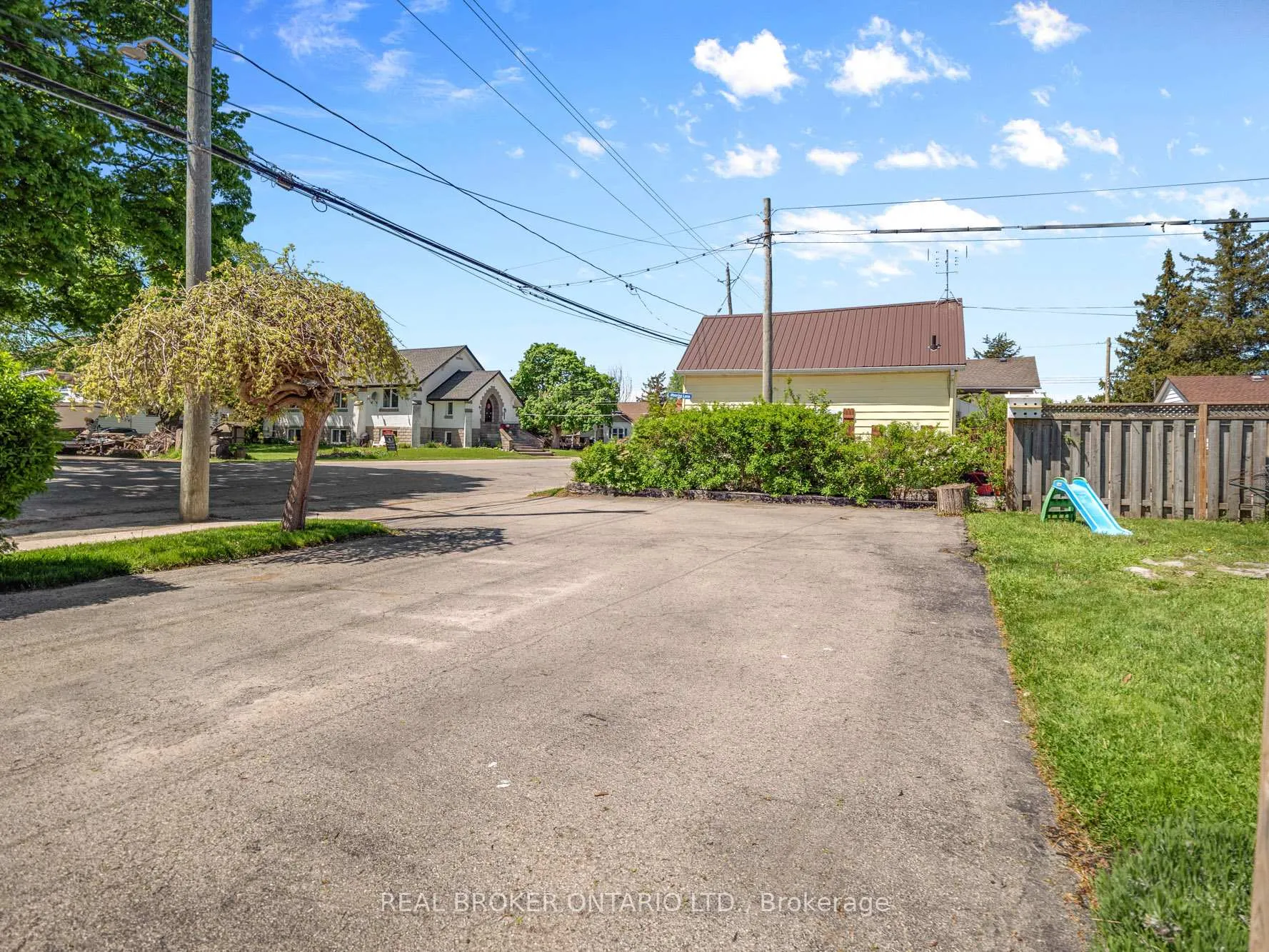 Photo 32 of 31 Beech Street, Port Colborne, Main Street — HOMEH