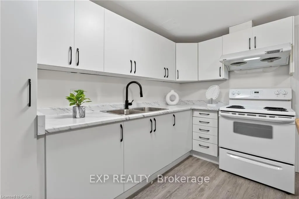 Photo 7 of 146 Appalachian Crescent, Kitchener — HOMEH