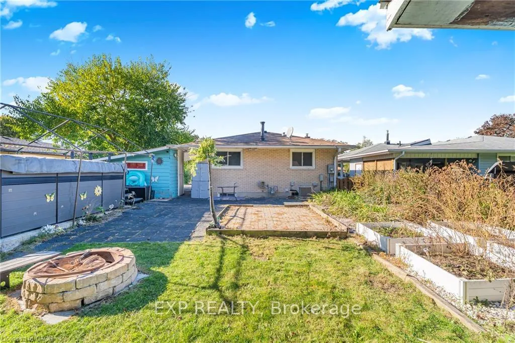 Photo 11 of 146 Appalachian Crescent, Kitchener — HOMEH