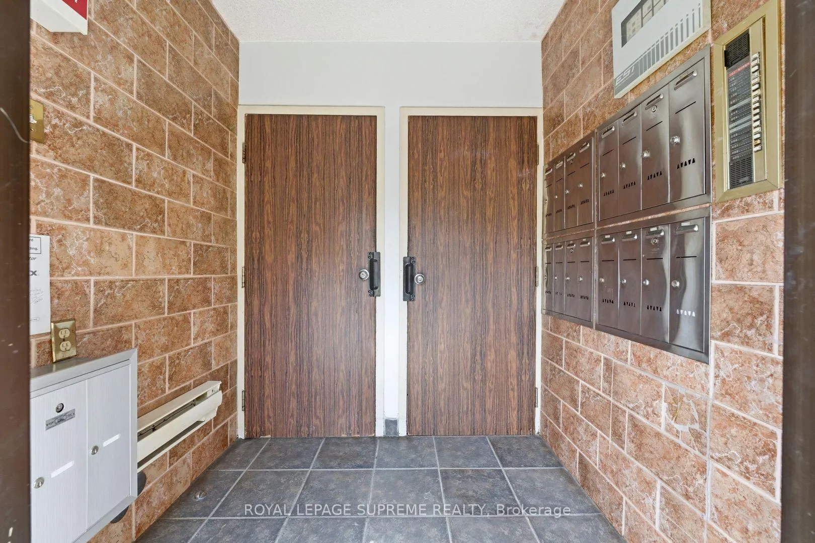 Photo 5 of 20 Maynard Avenue, Toronto, South Parkdale — HOMEH