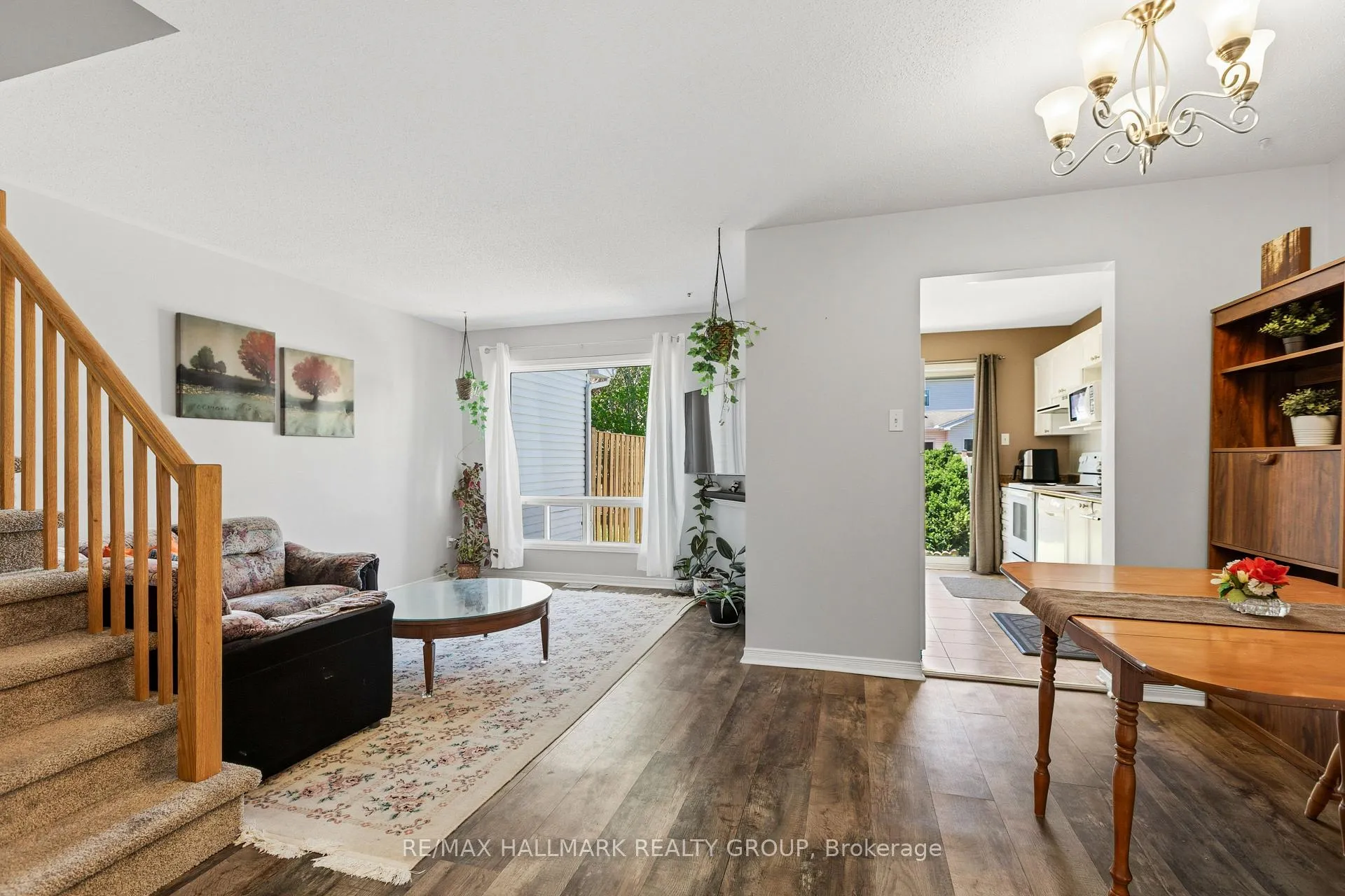 Photo 3 of 290 Stoneway Drive, Ottawa, Barrhaven East — HOMEH