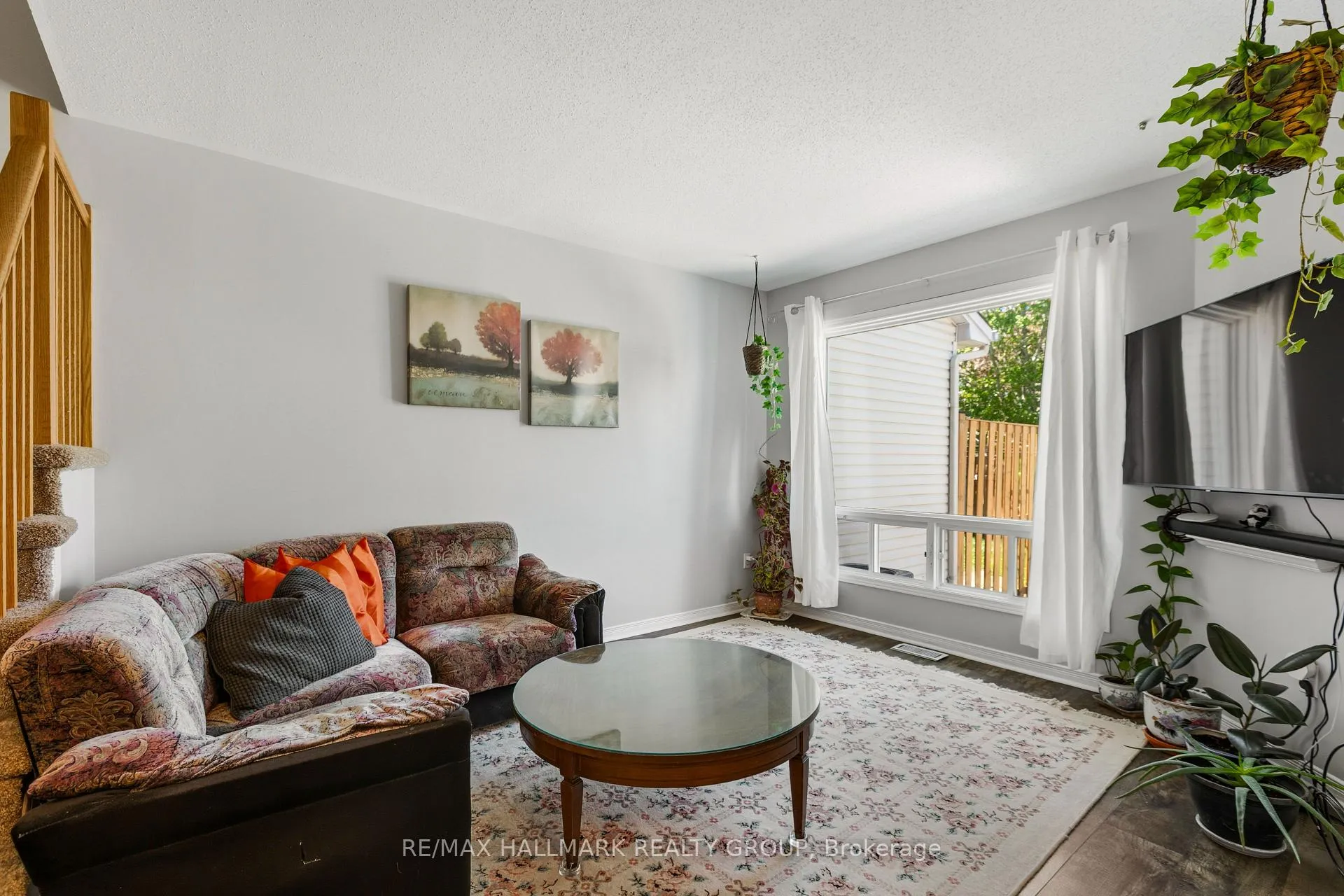 Photo 4 of 290 Stoneway Drive, Ottawa, Barrhaven East — HOMEH