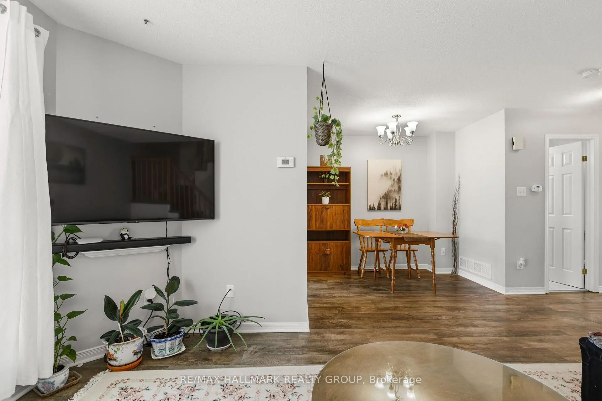 Photo 7 of 290 Stoneway Drive, Ottawa, Barrhaven East — HOMEH