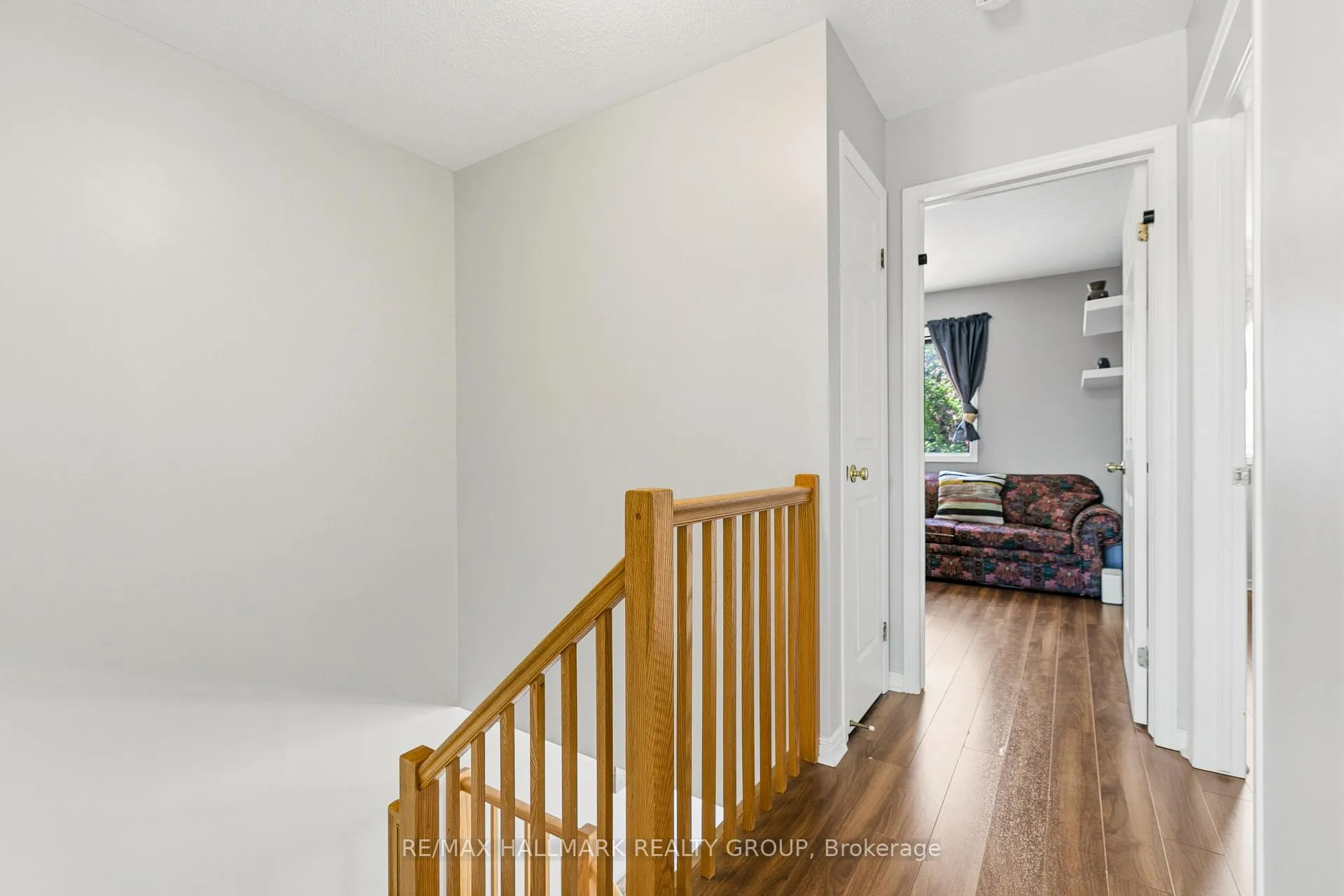 Photo 16 of 290 Stoneway Drive, Ottawa, Barrhaven East — HOMEH