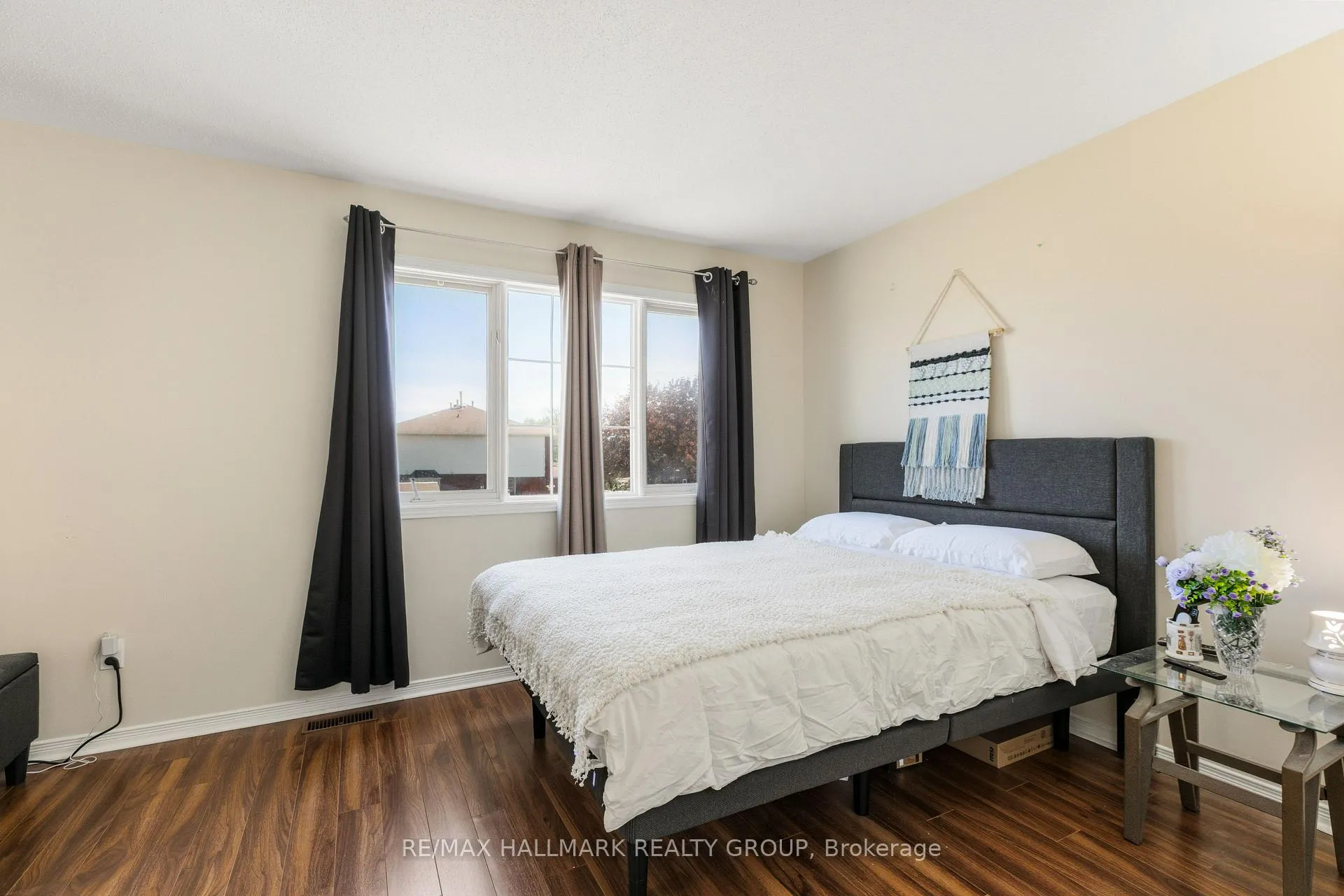 Photo 17 of 290 Stoneway Drive, Ottawa, Barrhaven East — HOMEH
