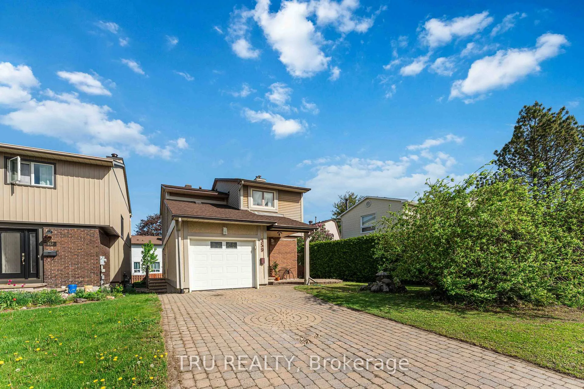 Photo 3 of 359 Burnt Ember Way, Ottawa, Chatelaine Village — HOMEH