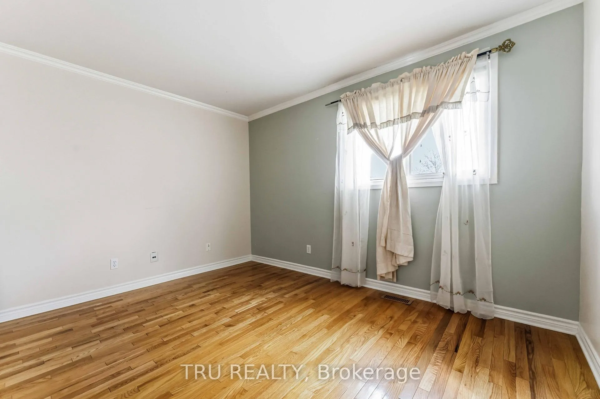 Photo 20 of 359 Burnt Ember Way, Ottawa, Chatelaine Village — HOMEH