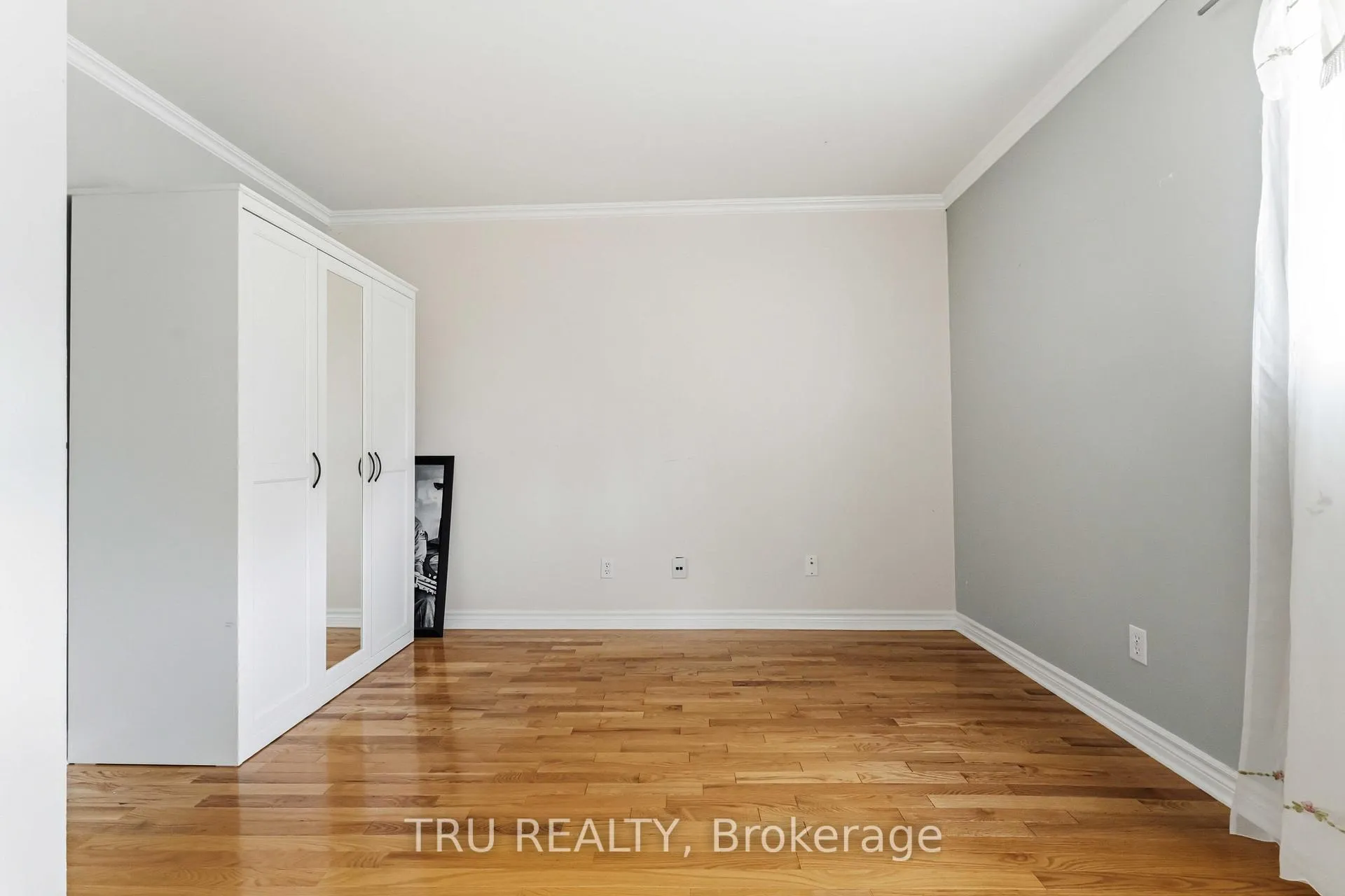 Photo 21 of 359 Burnt Ember Way, Ottawa, Chatelaine Village — HOMEH