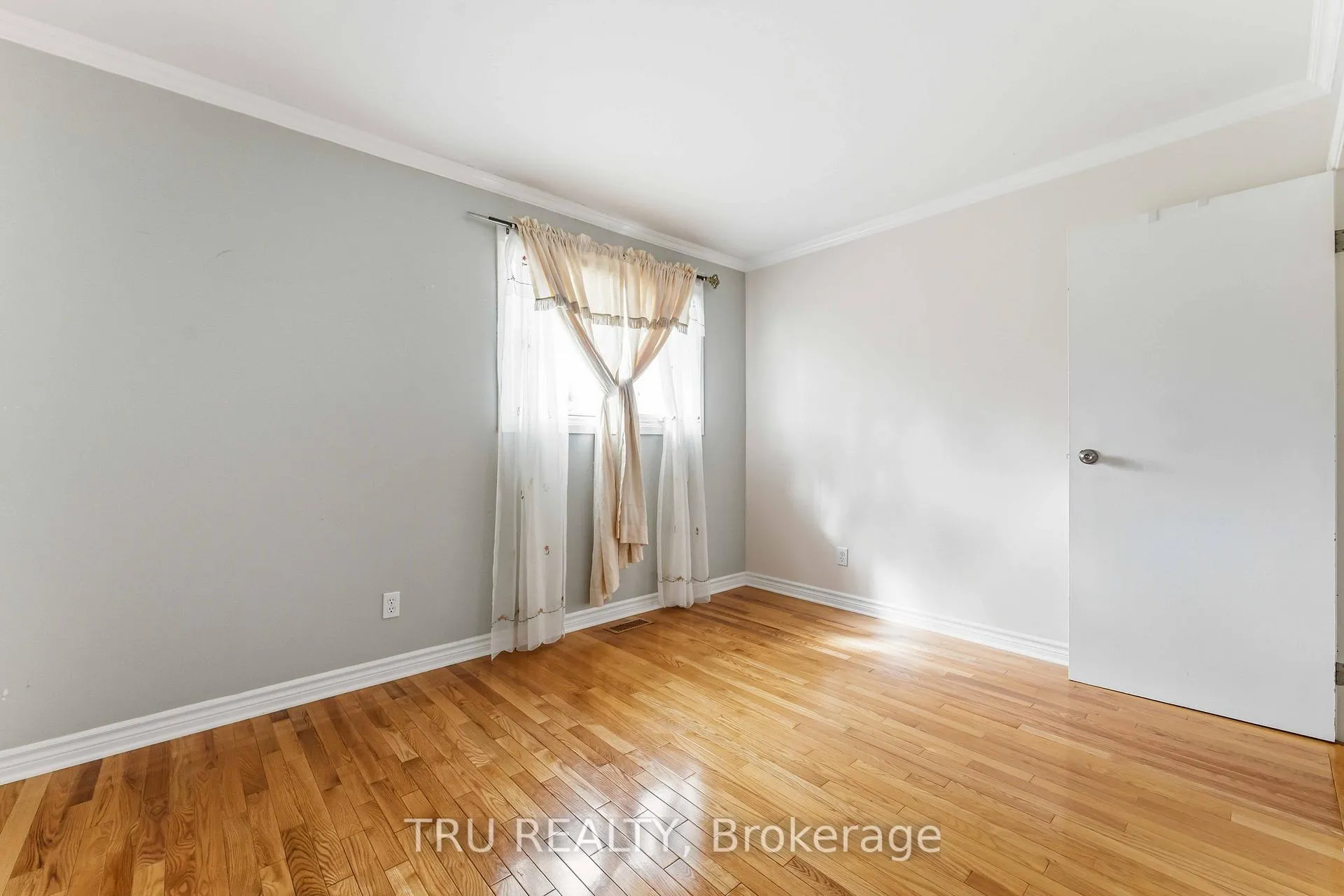 Photo 23 of 359 Burnt Ember Way, Ottawa, Chatelaine Village — HOMEH