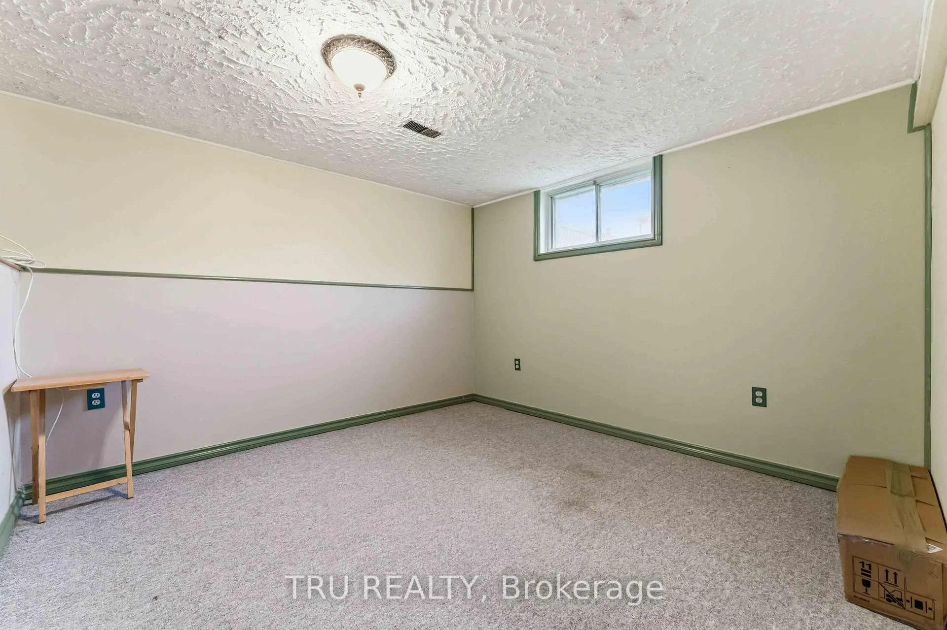 Photo 33 of 359 Burnt Ember Way, Ottawa, Chatelaine Village — HOMEH