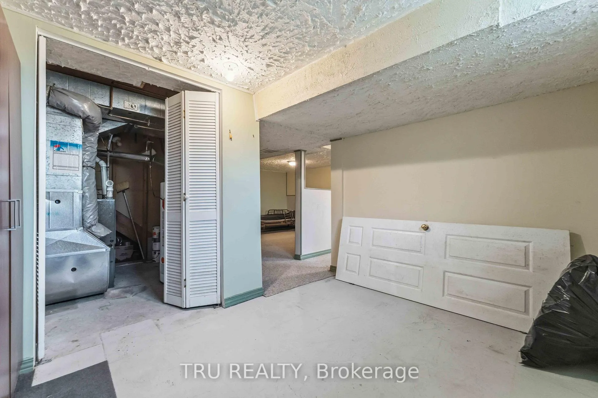 Photo 38 of 359 Burnt Ember Way, Ottawa, Chatelaine Village — HOMEH