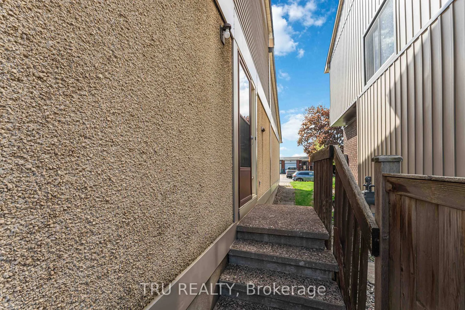 Photo 43 of 359 Burnt Ember Way, Ottawa, Chatelaine Village — HOMEH