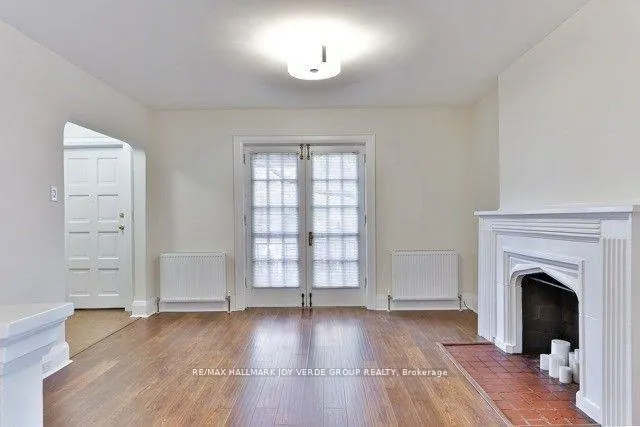 Photo 3 of 287 St Clair Avenue E, Toronto, Rosedale-Moore Park — HOMEH