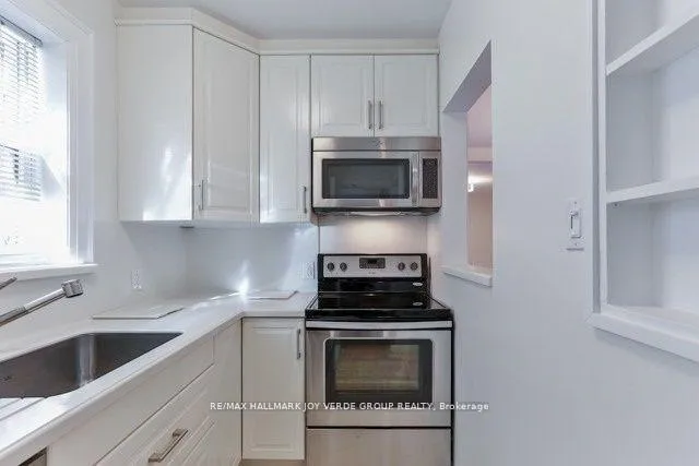 Photo 6 of 287 St Clair Avenue E, Toronto, Rosedale-Moore Park — HOMEH