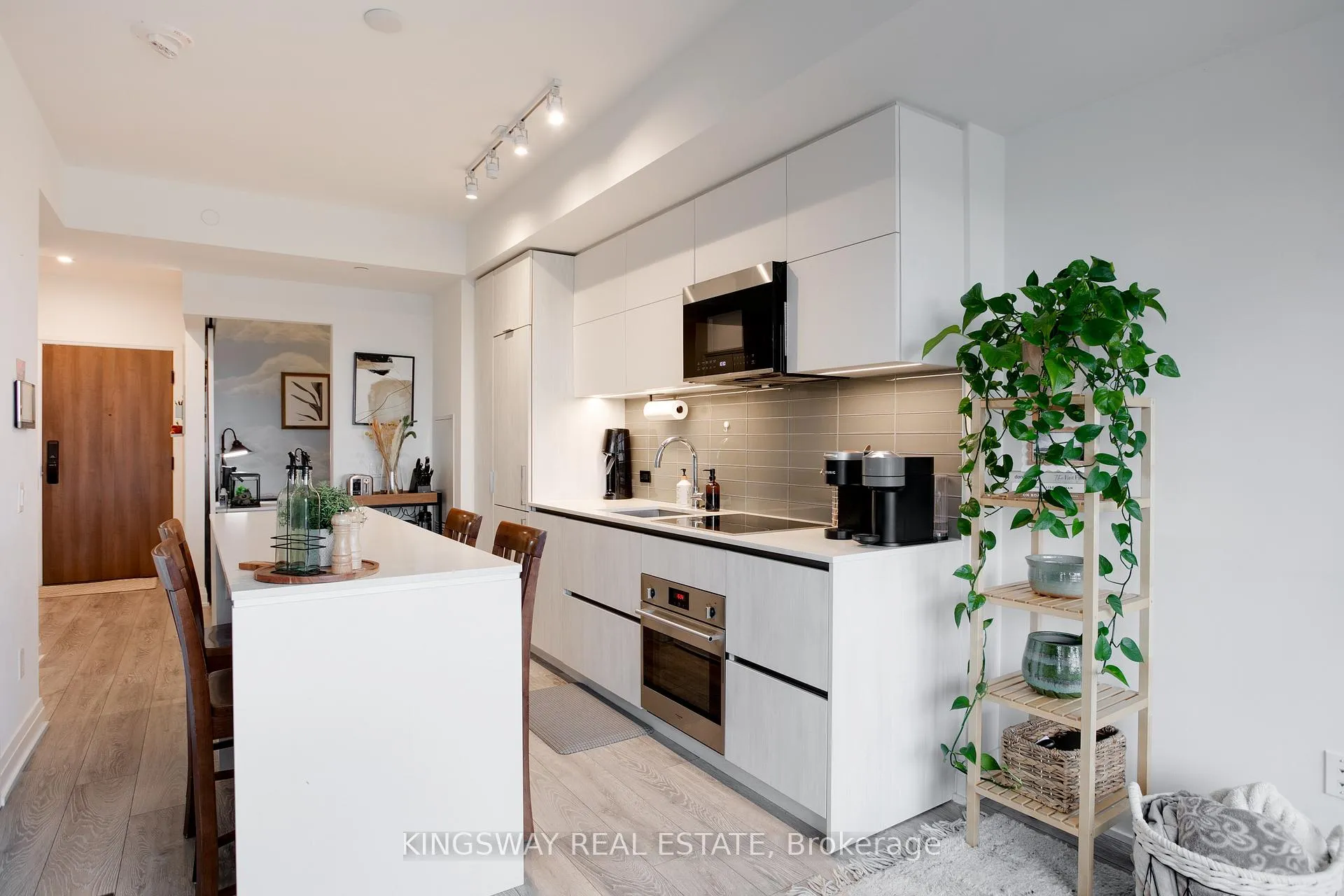 Photo 11 of 21 Park Street, Mississauga, Port Credit — HOMEH
