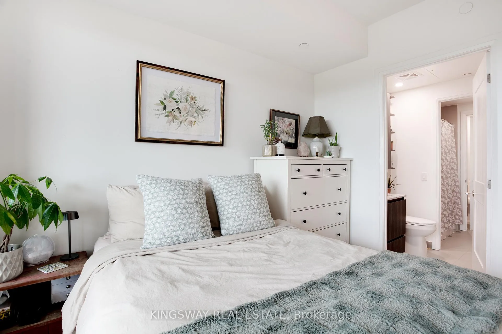Photo 20 of 21 Park Street, Mississauga, Port Credit — HOMEH