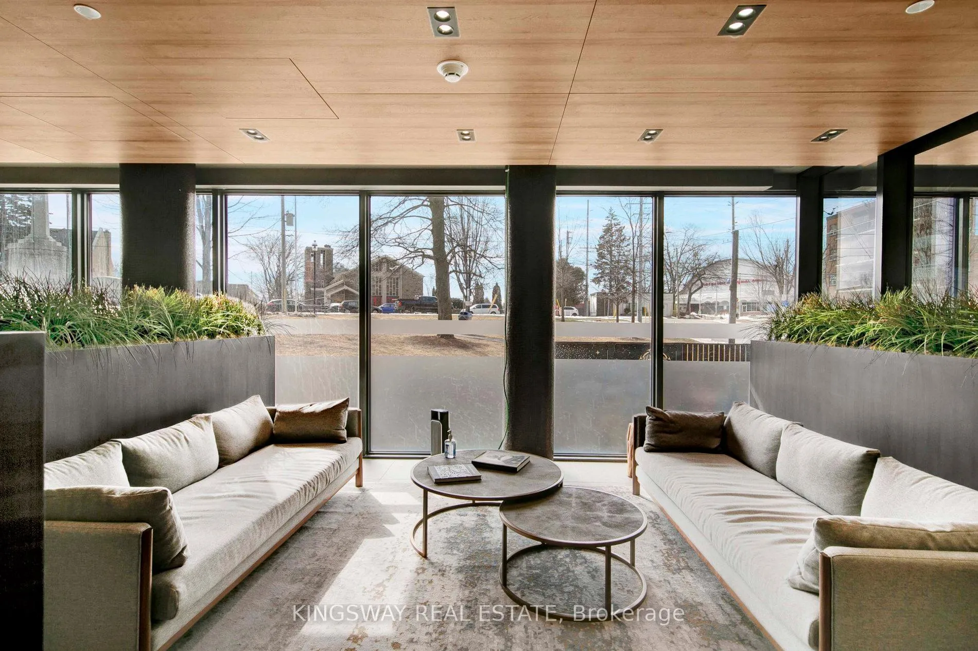 Photo 22 of 21 Park Street, Mississauga, Port Credit — HOMEH